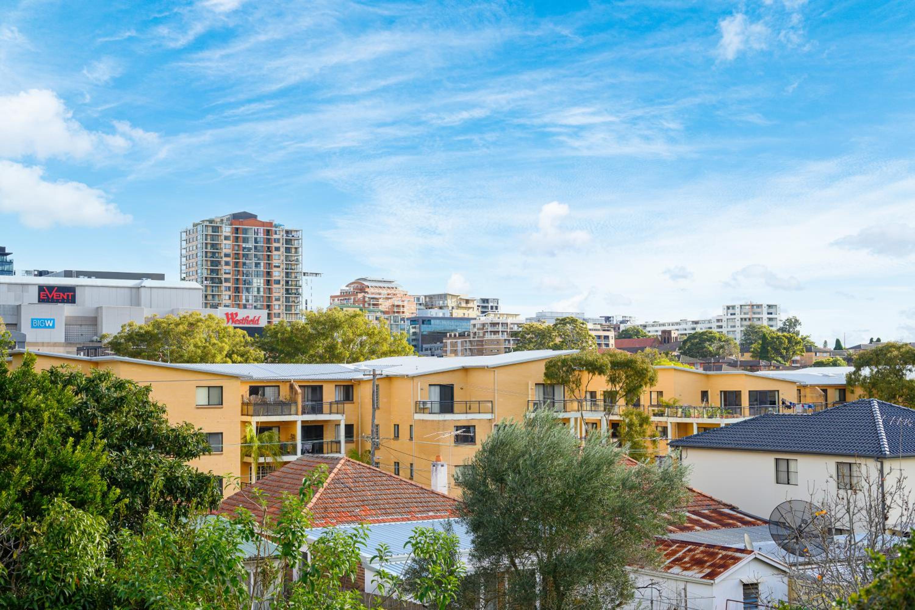 Hurstville Centre 2-level Large House
