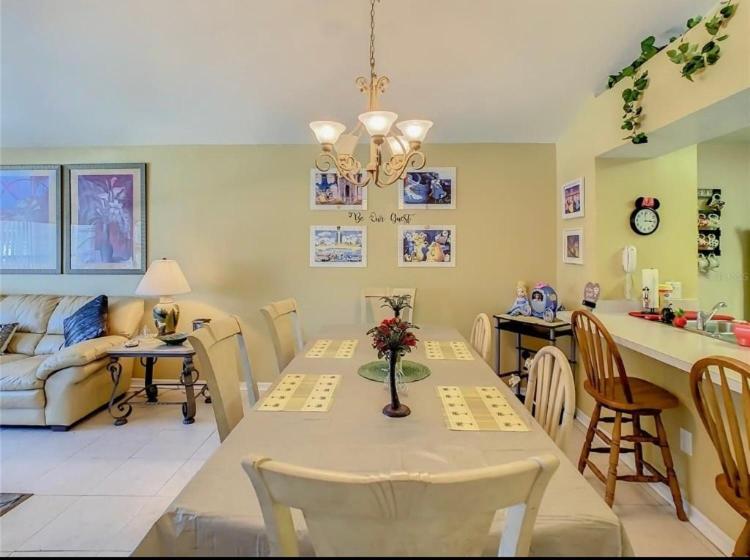 Spacious Condo Close to Disney Attractions
