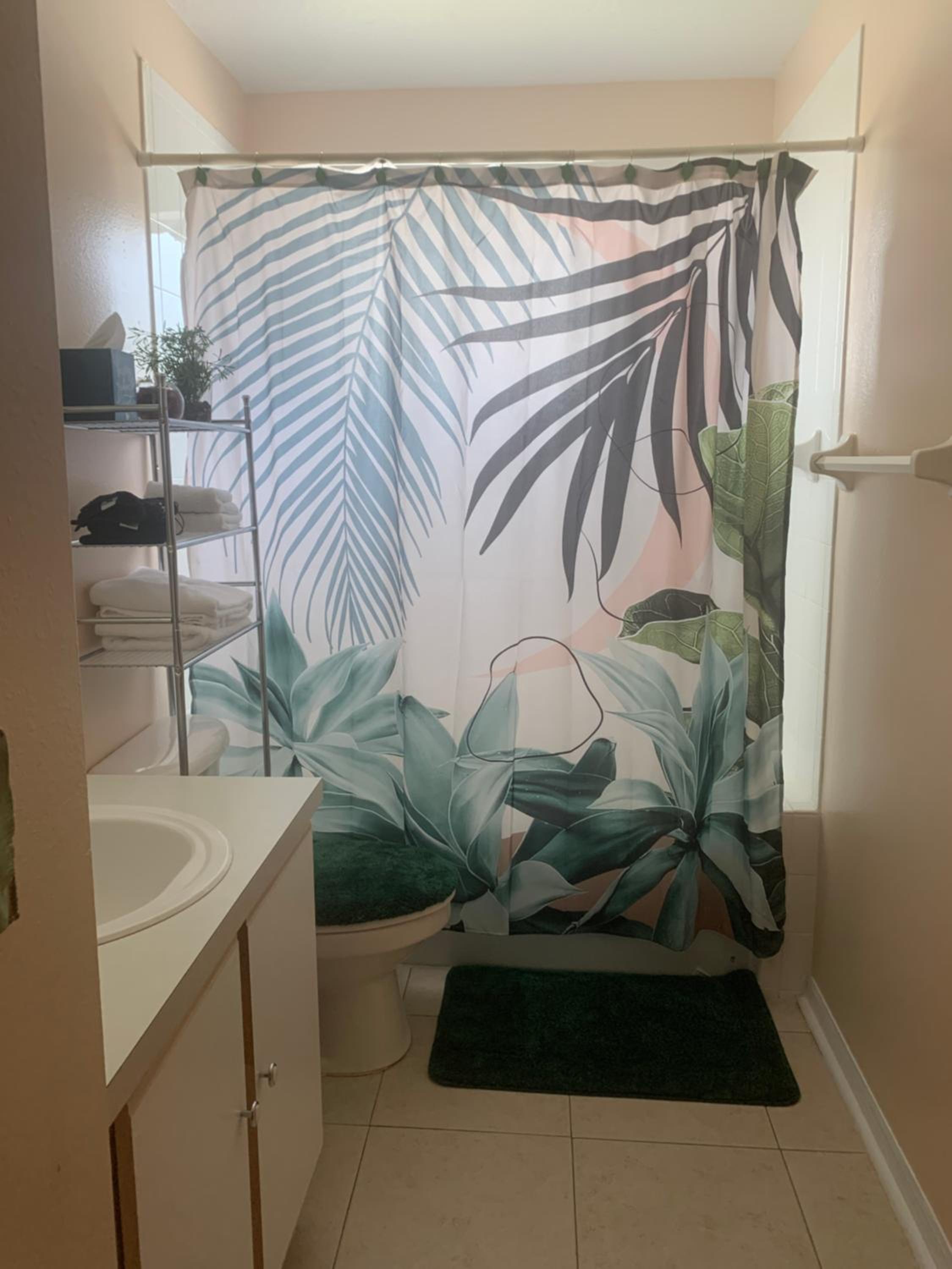 Spacious Condo Close to Disney Attractions