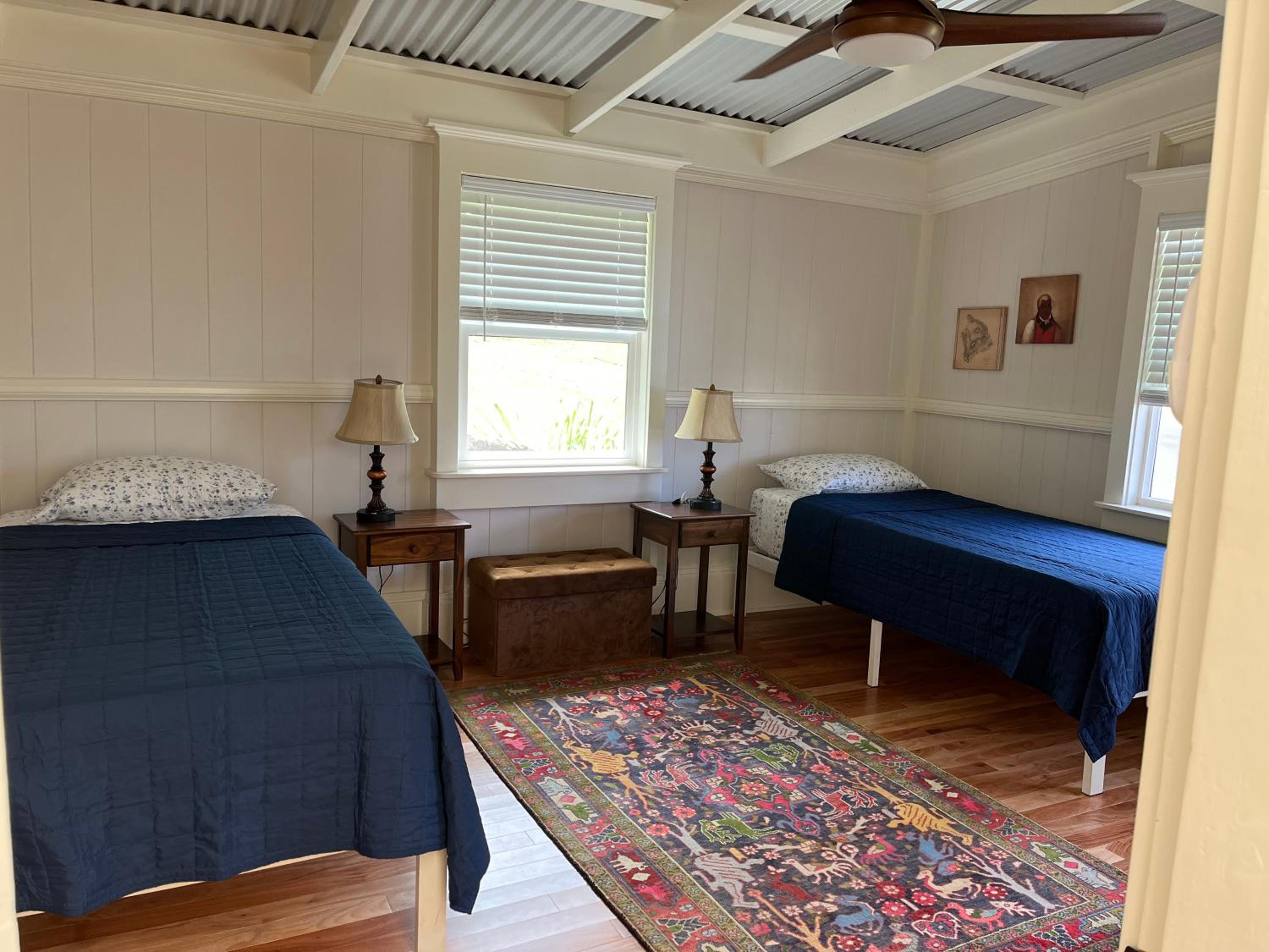 Newly Renovated Farmhouse in Kealakekua