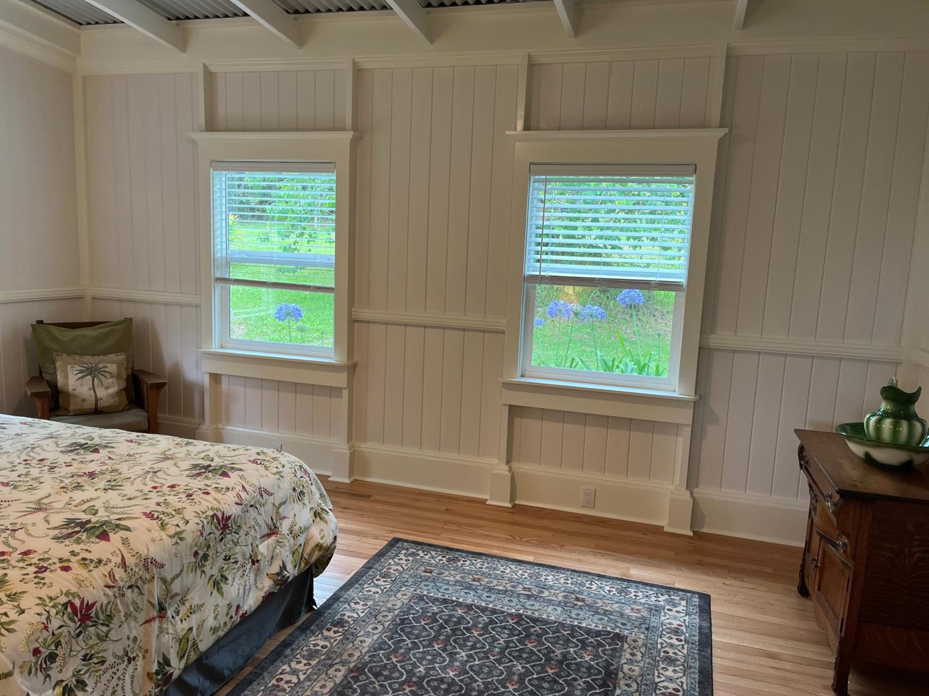 Newly Renovated Farmhouse in Kealakekua