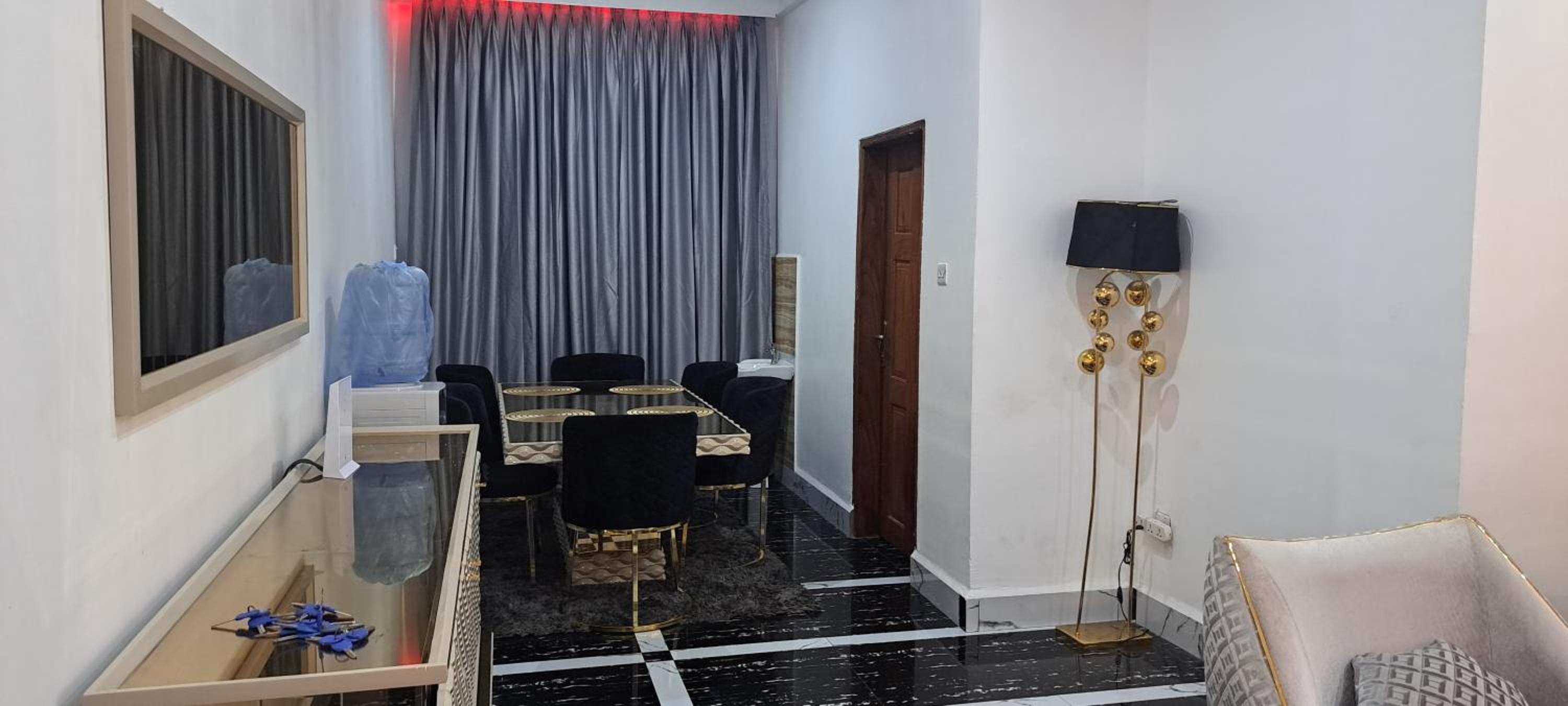 Furnish luxury 2 bedroom apartment view 5