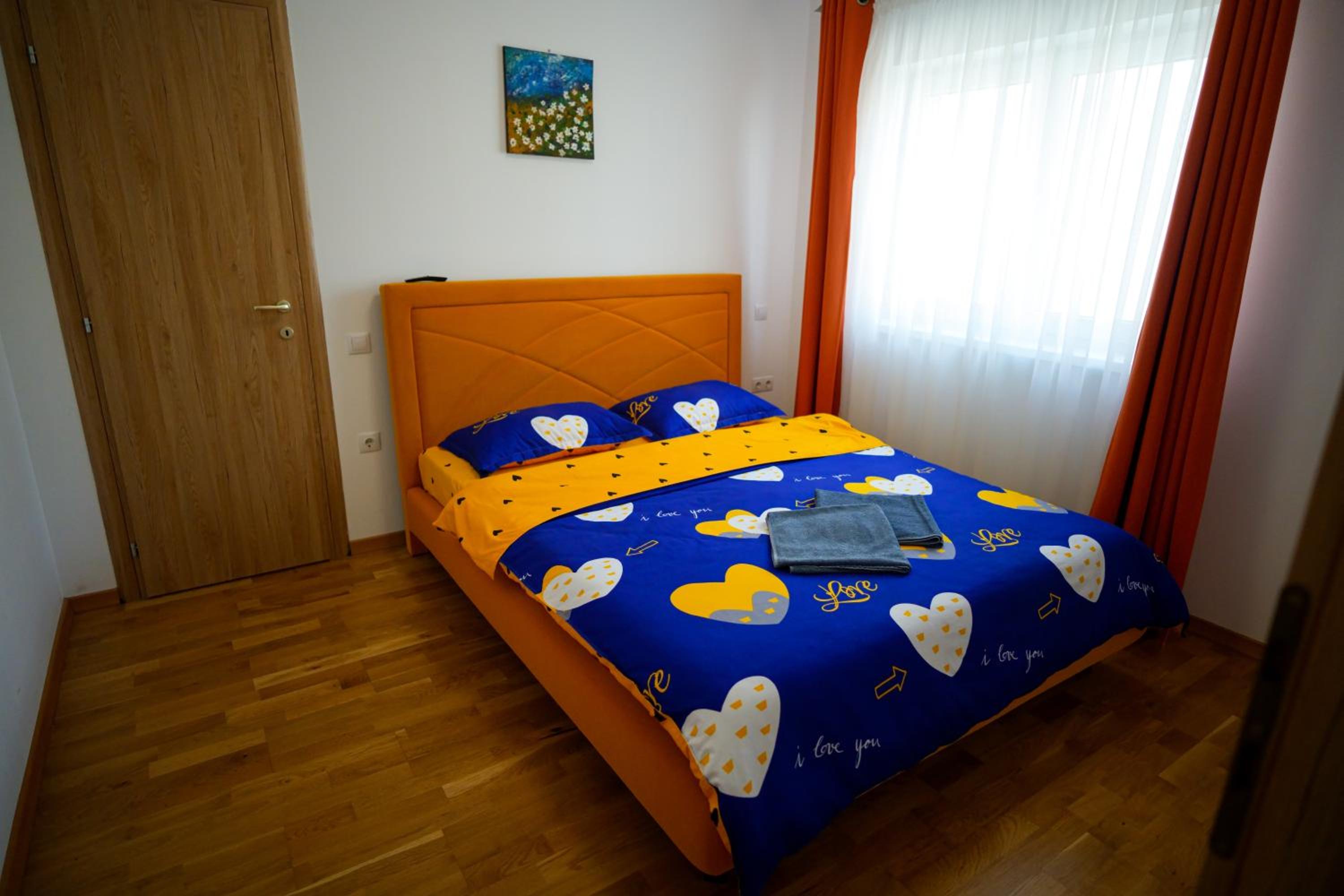 Hunyadi Luxury Dna Stanca 1 view 2