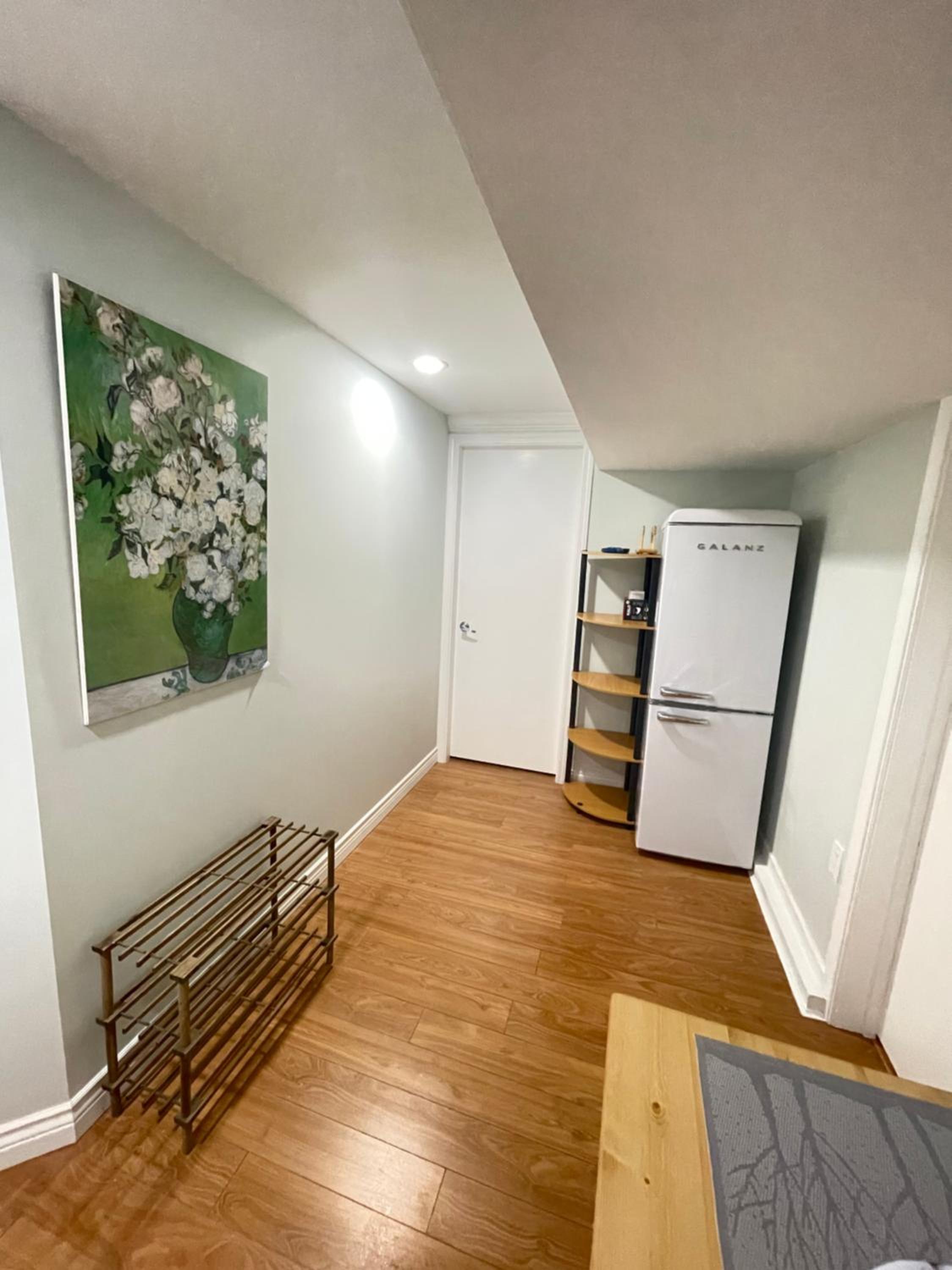 Arbutus violet room view 2