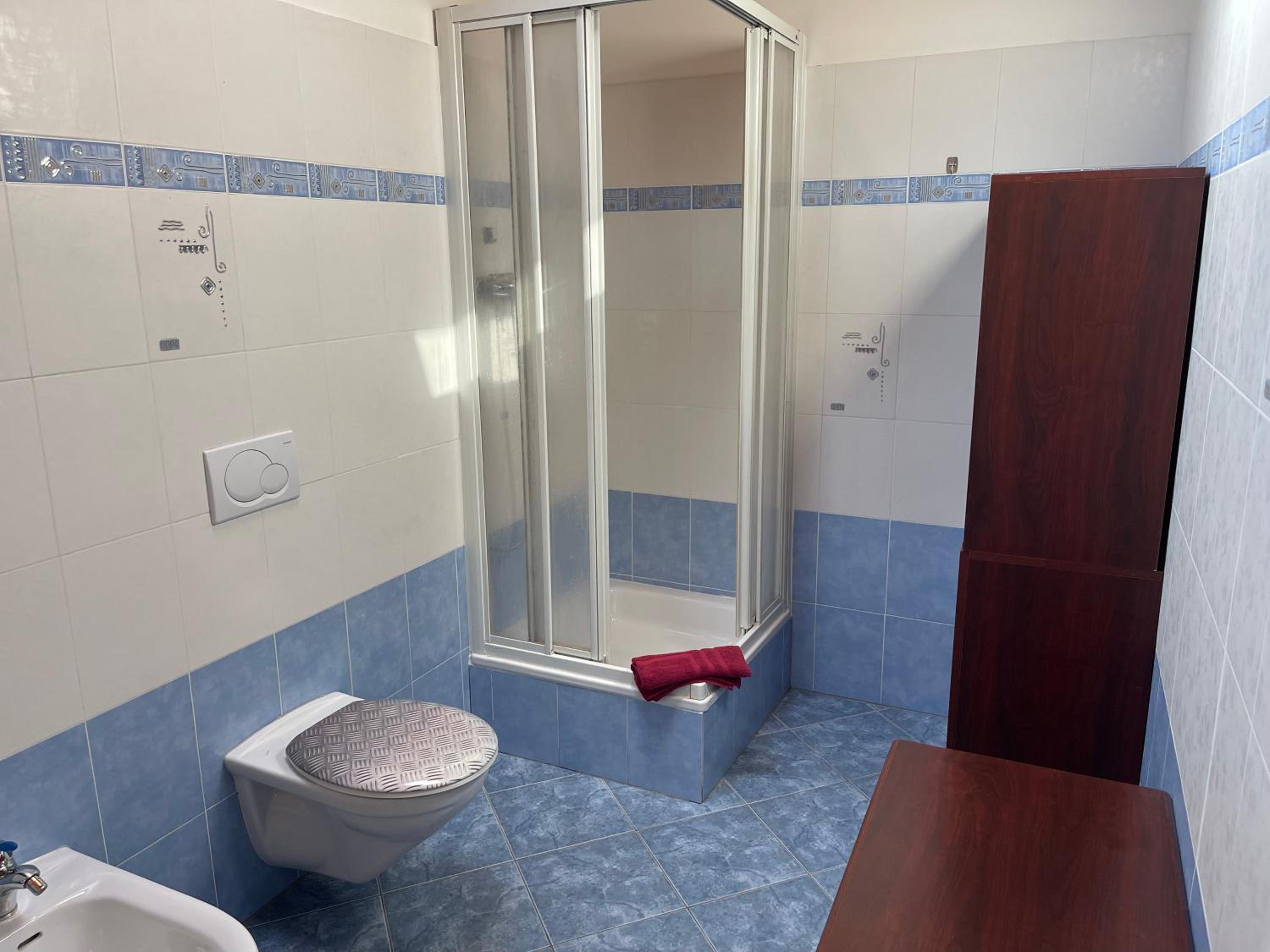 Chiasso Suisse Apartament - RentuGoo Travel