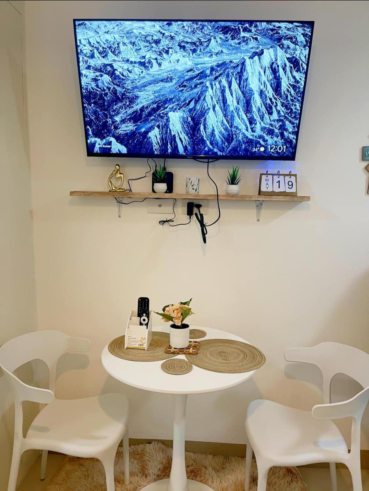 SMDC Cool Suites Tagaytay Tower B Unit 102 1BR,Netflix,Wifi view 2