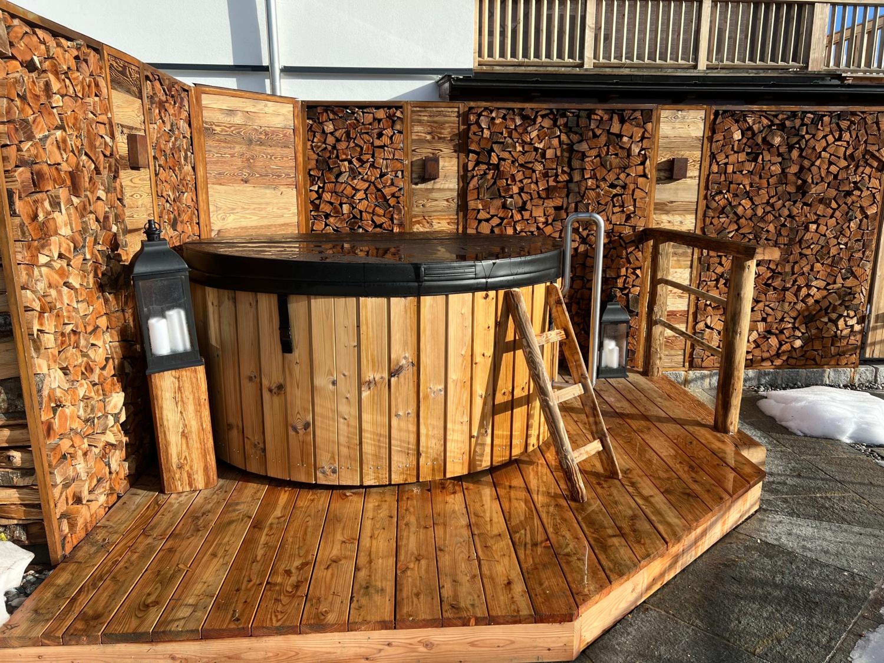 Luxus Ferienwohnung Almhütte