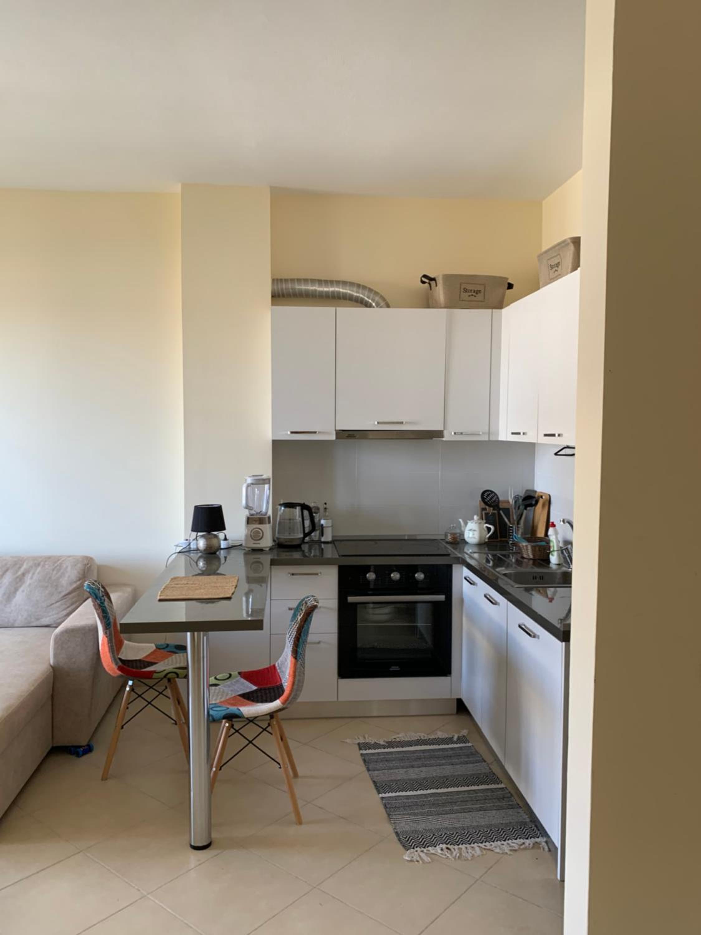 Elis apartment