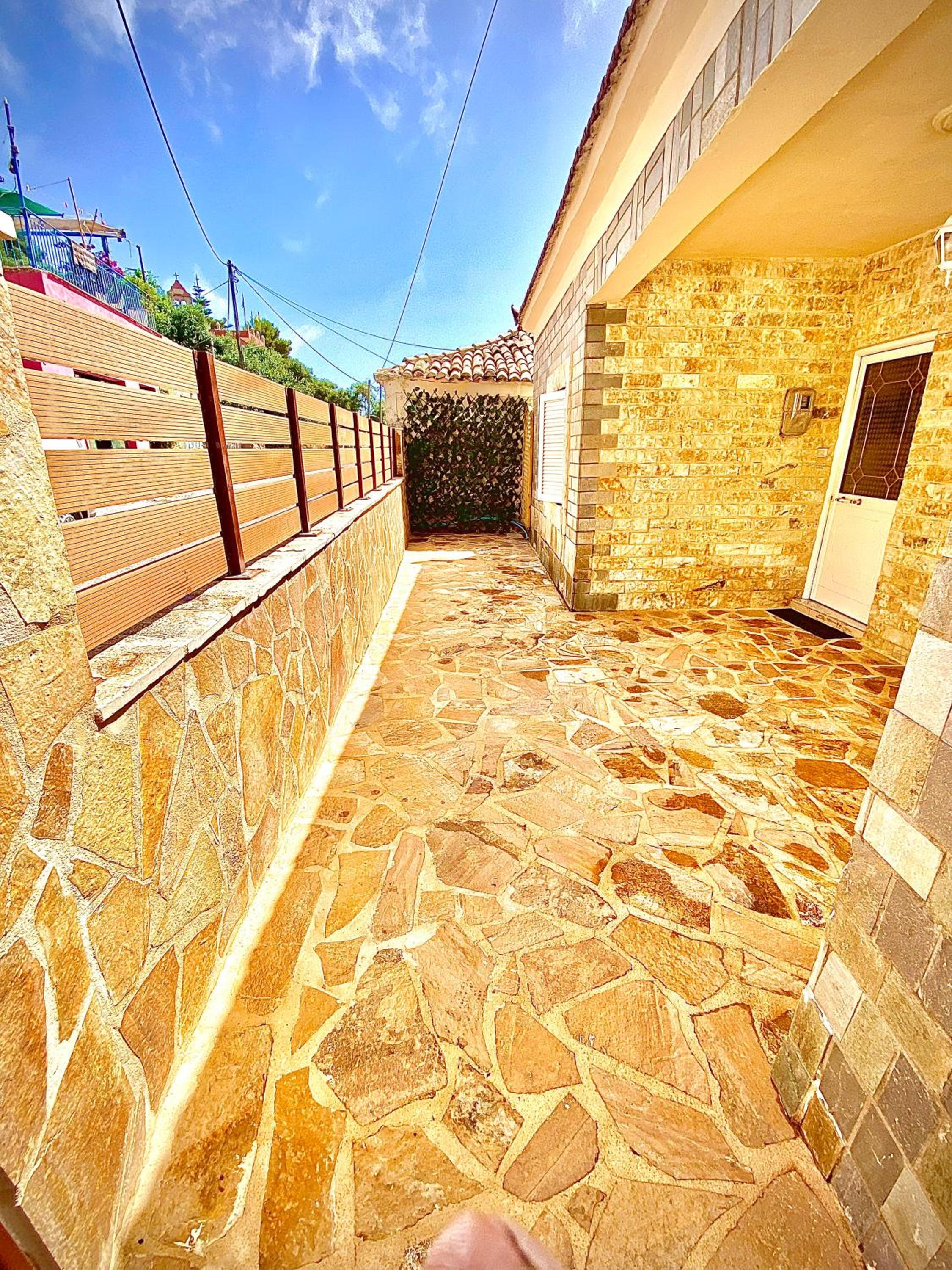 Janos Seaview House view 3