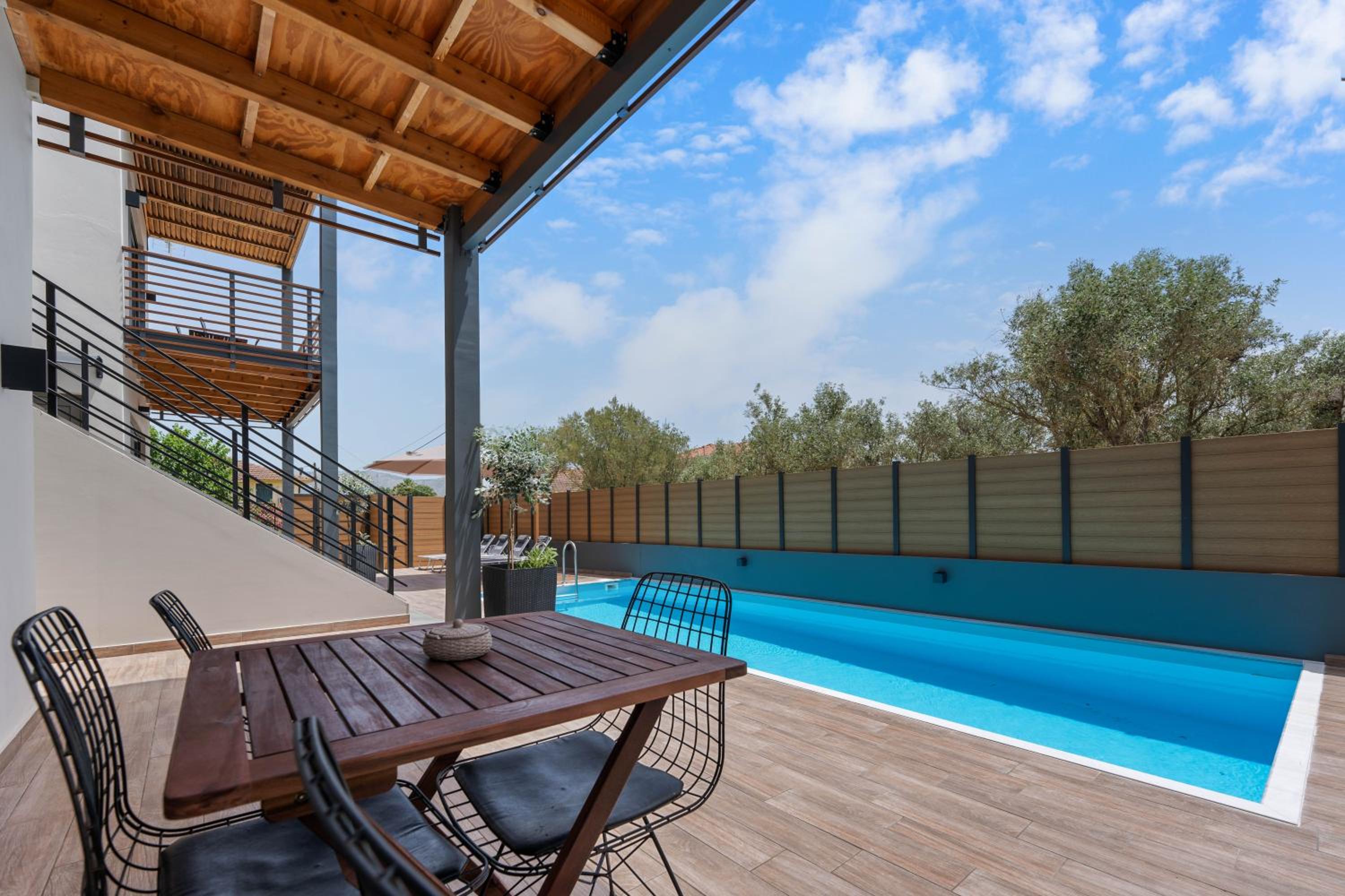 Dimargi Apartments