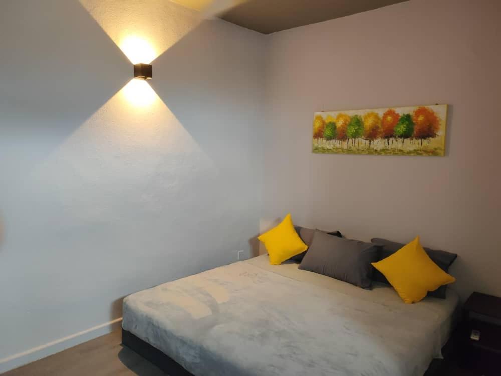 Cozy 2-Bedroom Apartment in Air Itam, Perfect for Family & Friends Getaway photo 8