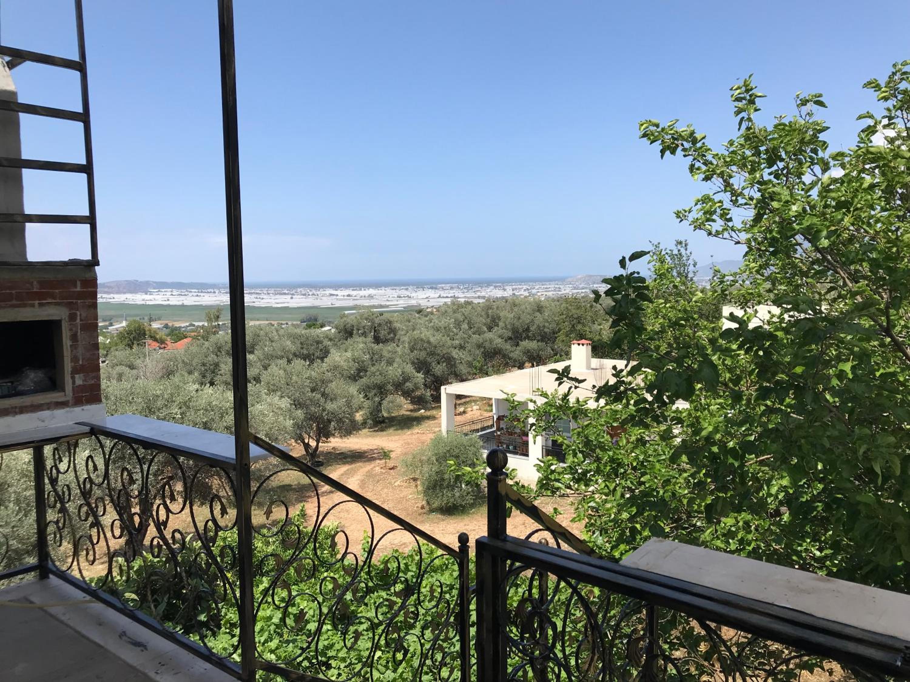 THE PERA SUITE Apart Çayköy view 2