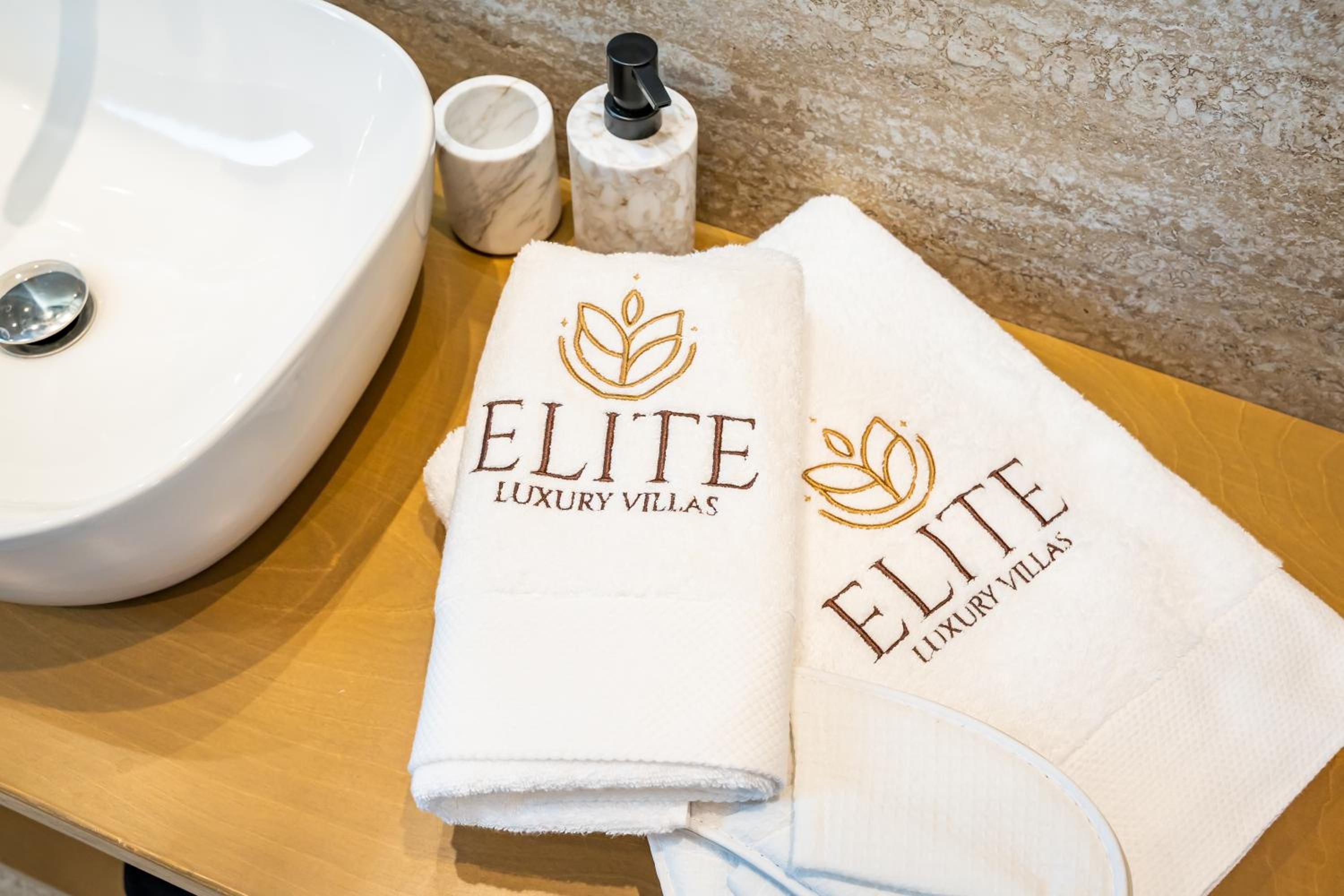Elite Luxury Villas