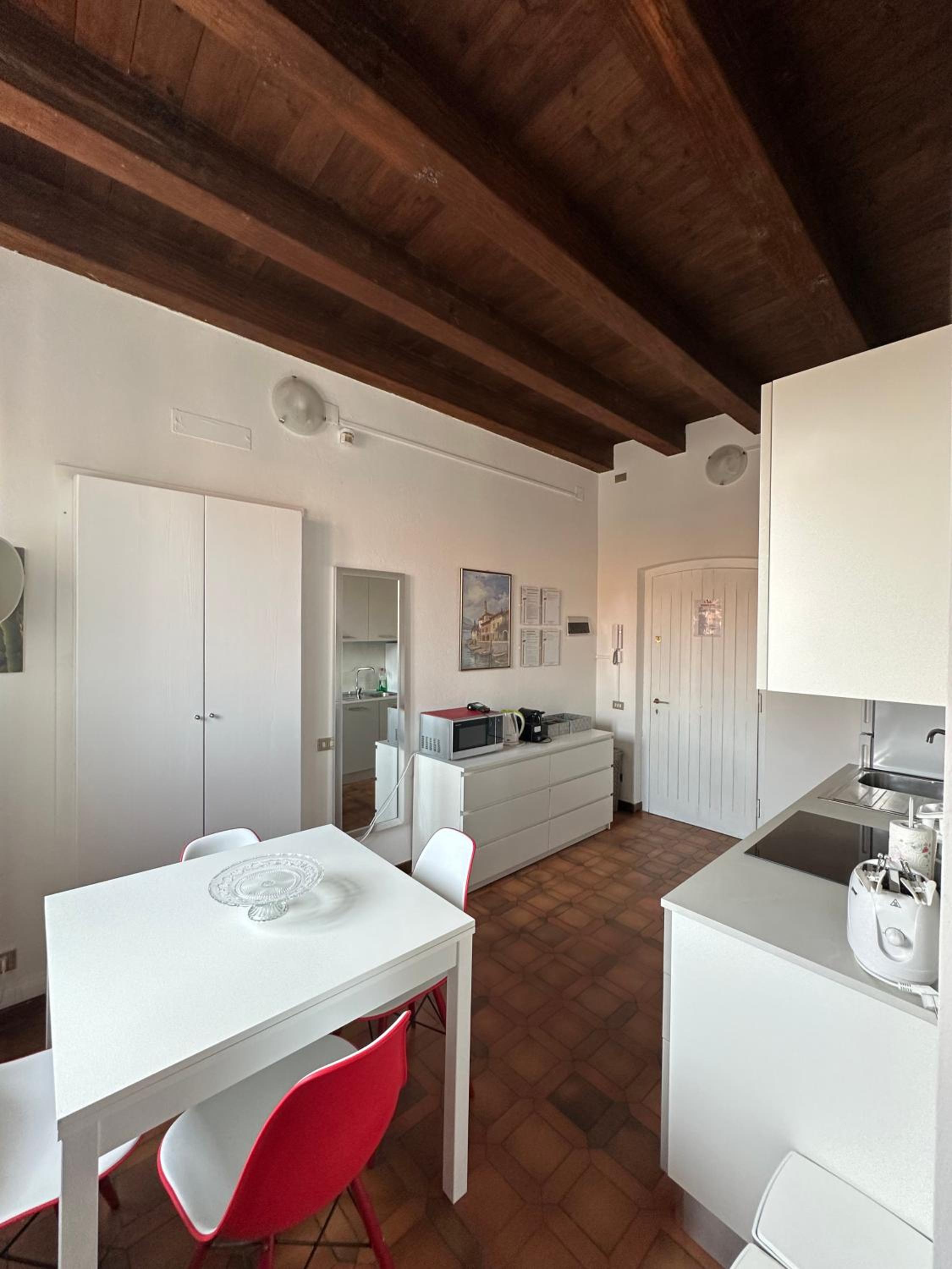 Marinesca room