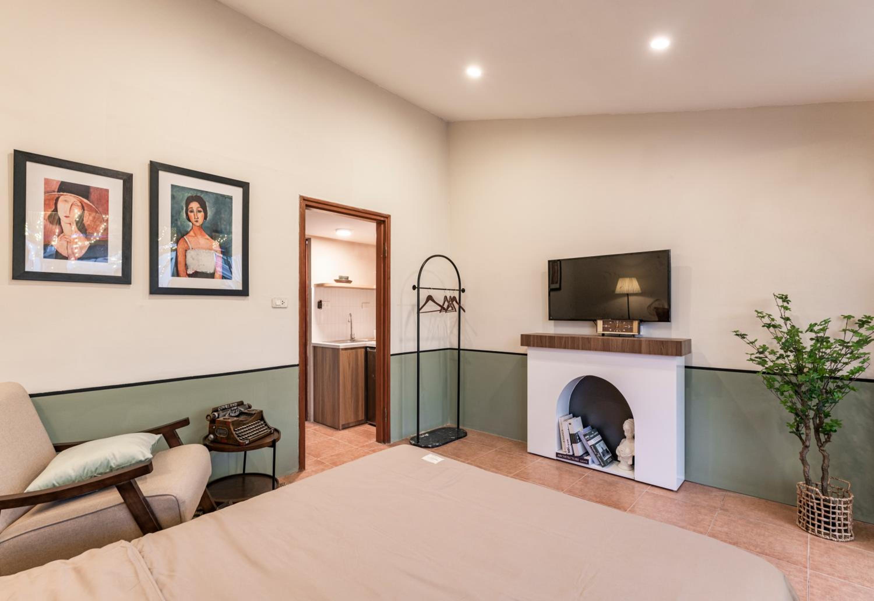 Inam Home Lakeview Apartments