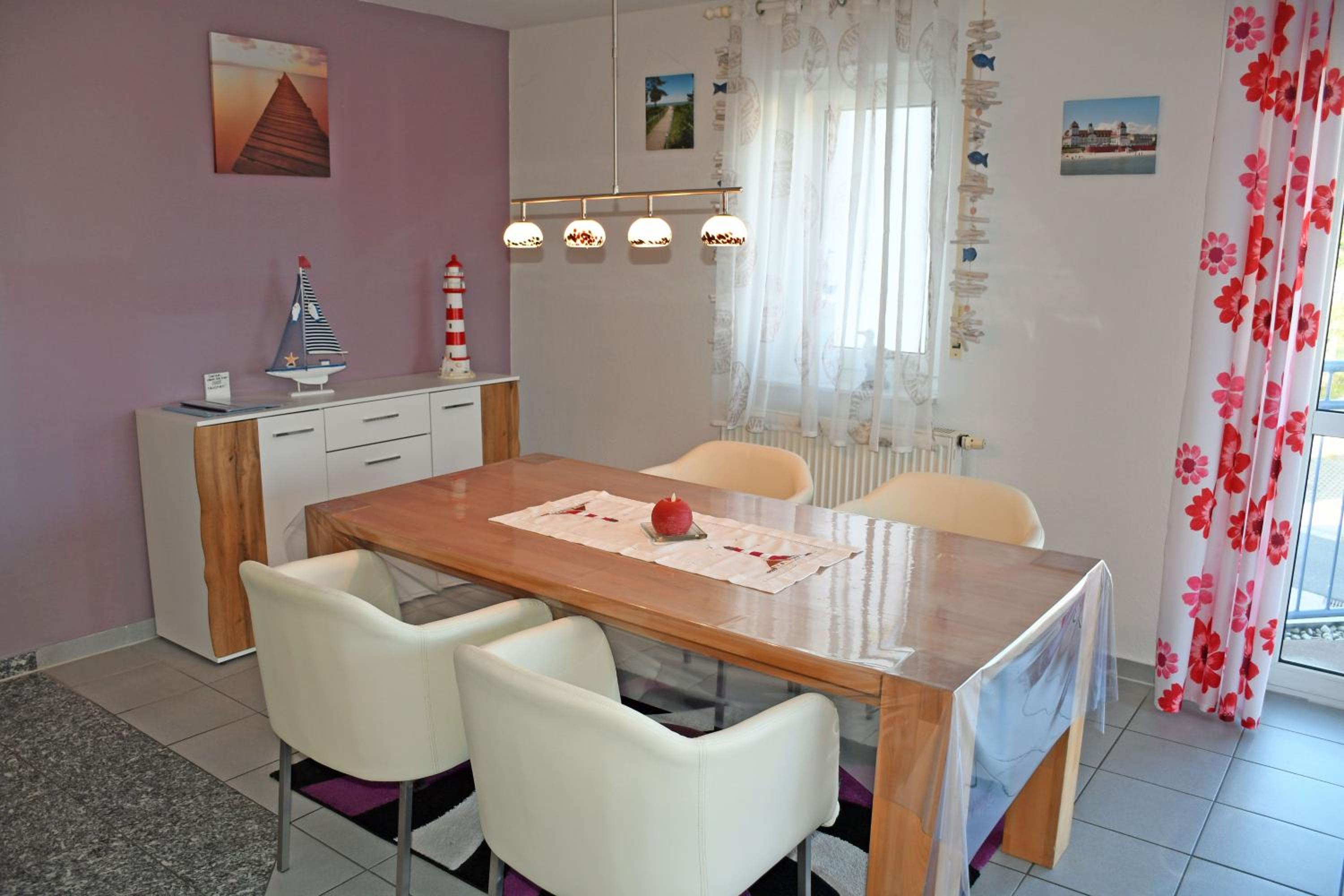 schöne Ferienwohnung mit Balkon in Binz
