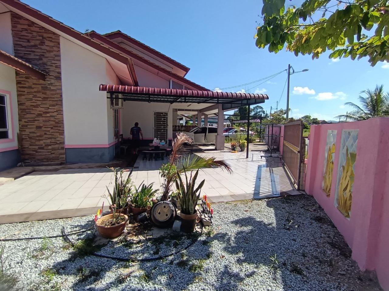 Izora Homestay photo 2