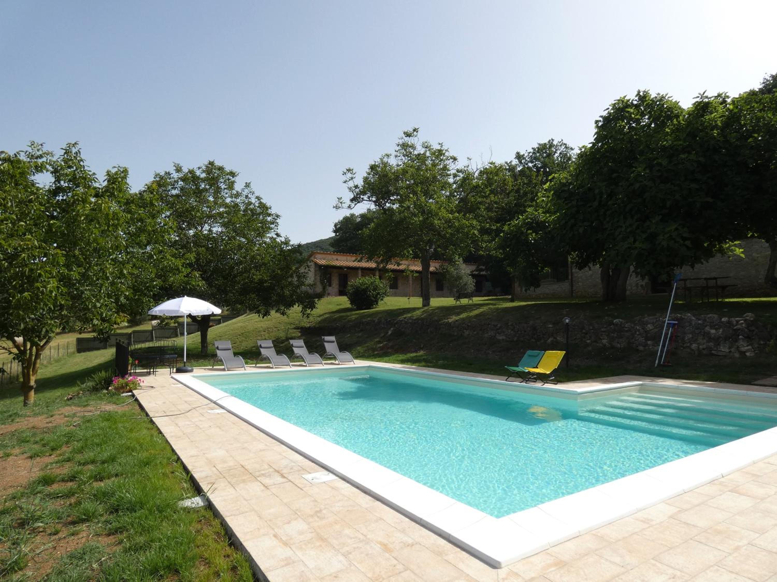 SCAPPO IN UMBRIA,Casale Vallenera view 3