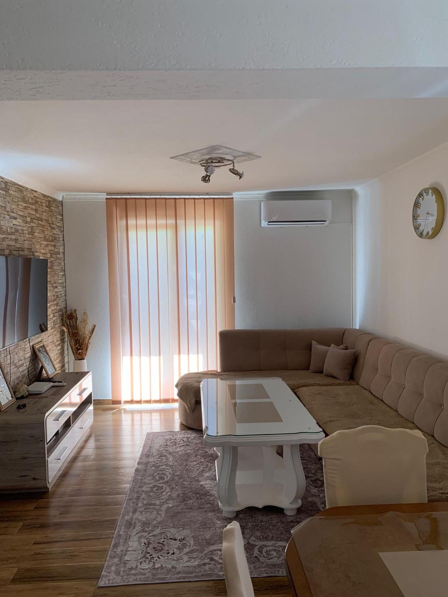 Home DINA