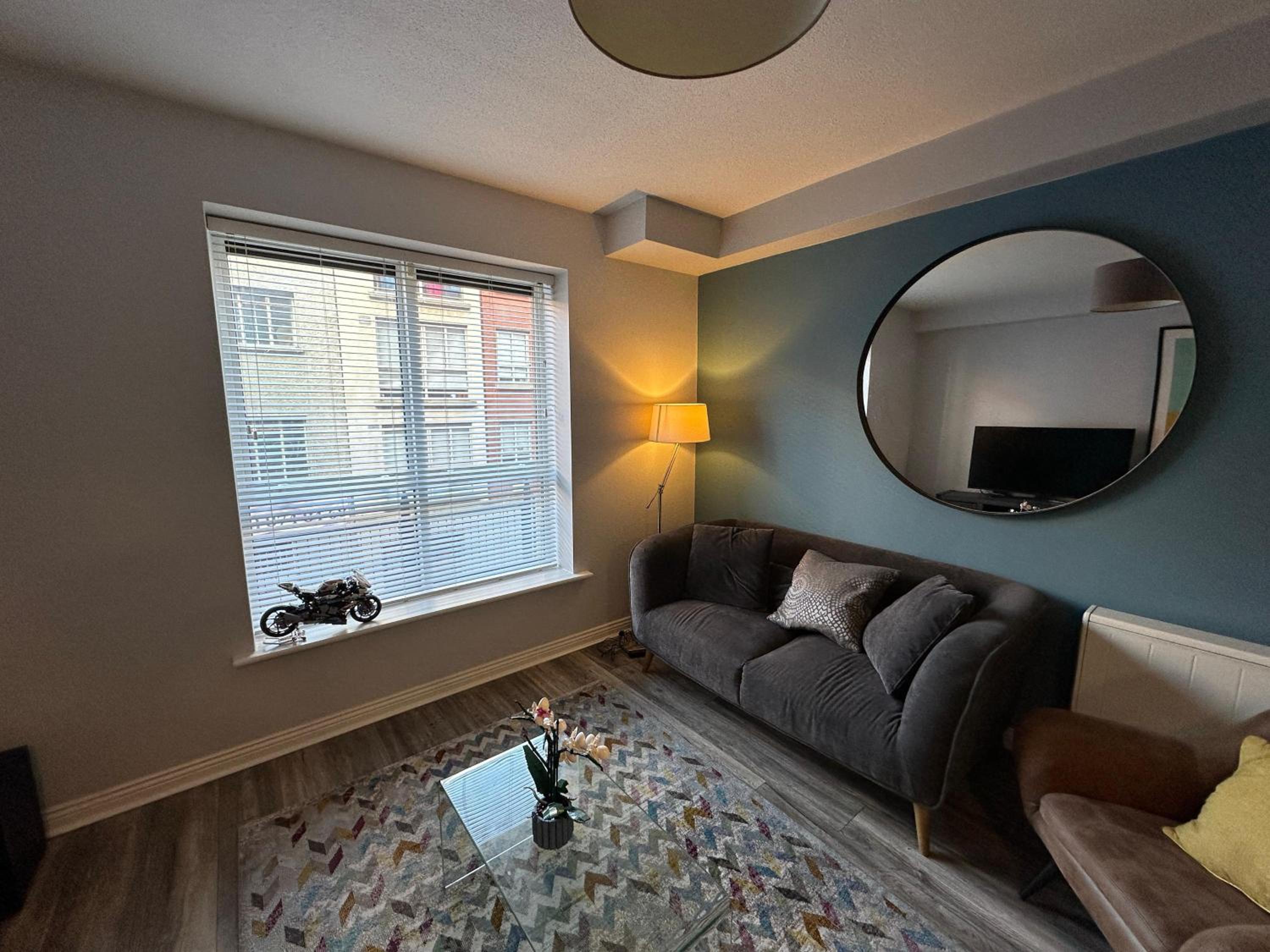 Comfortable and Modern City Apartment