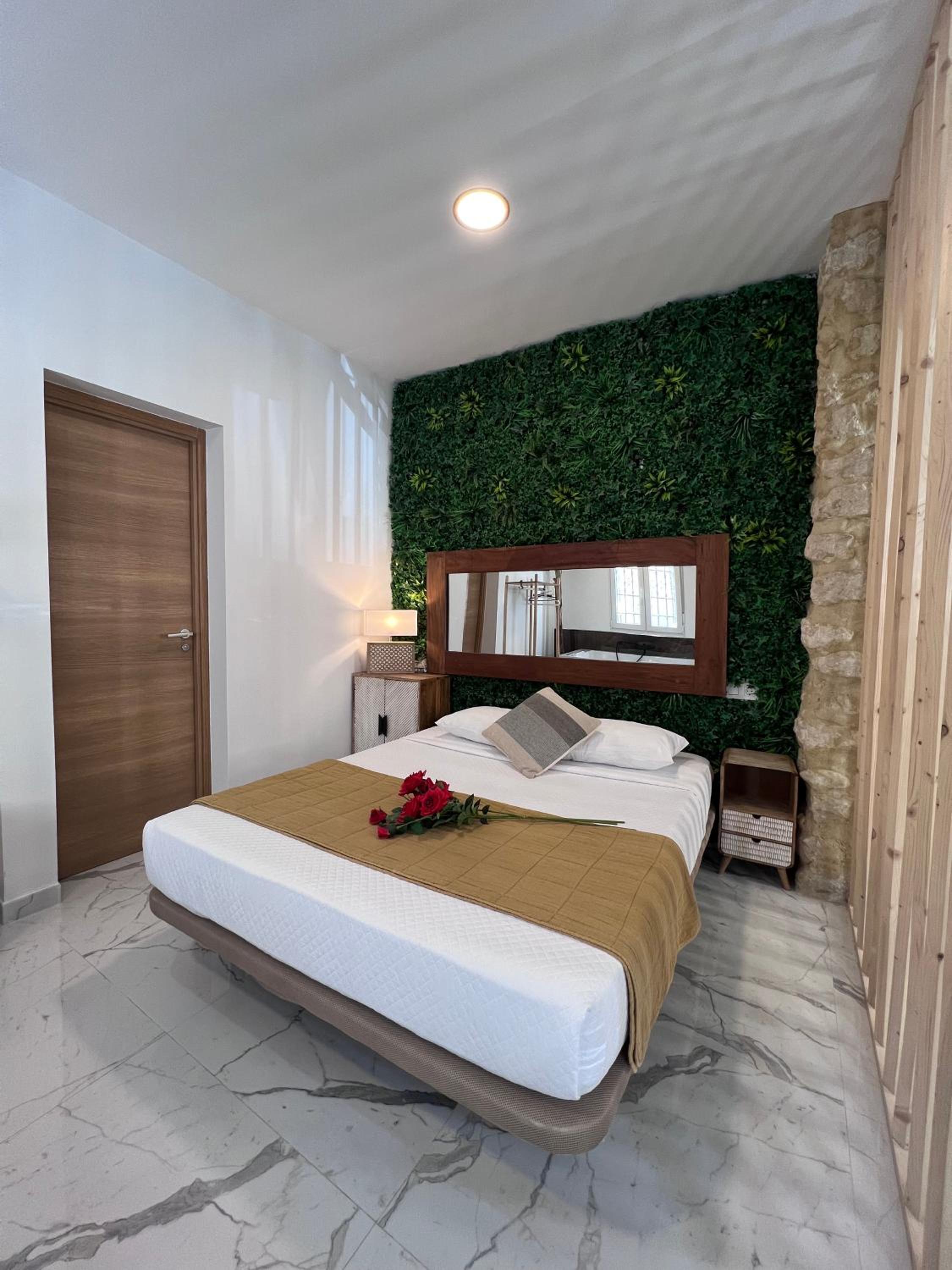 URBAN Premium Jacuzzi estudio céntrico