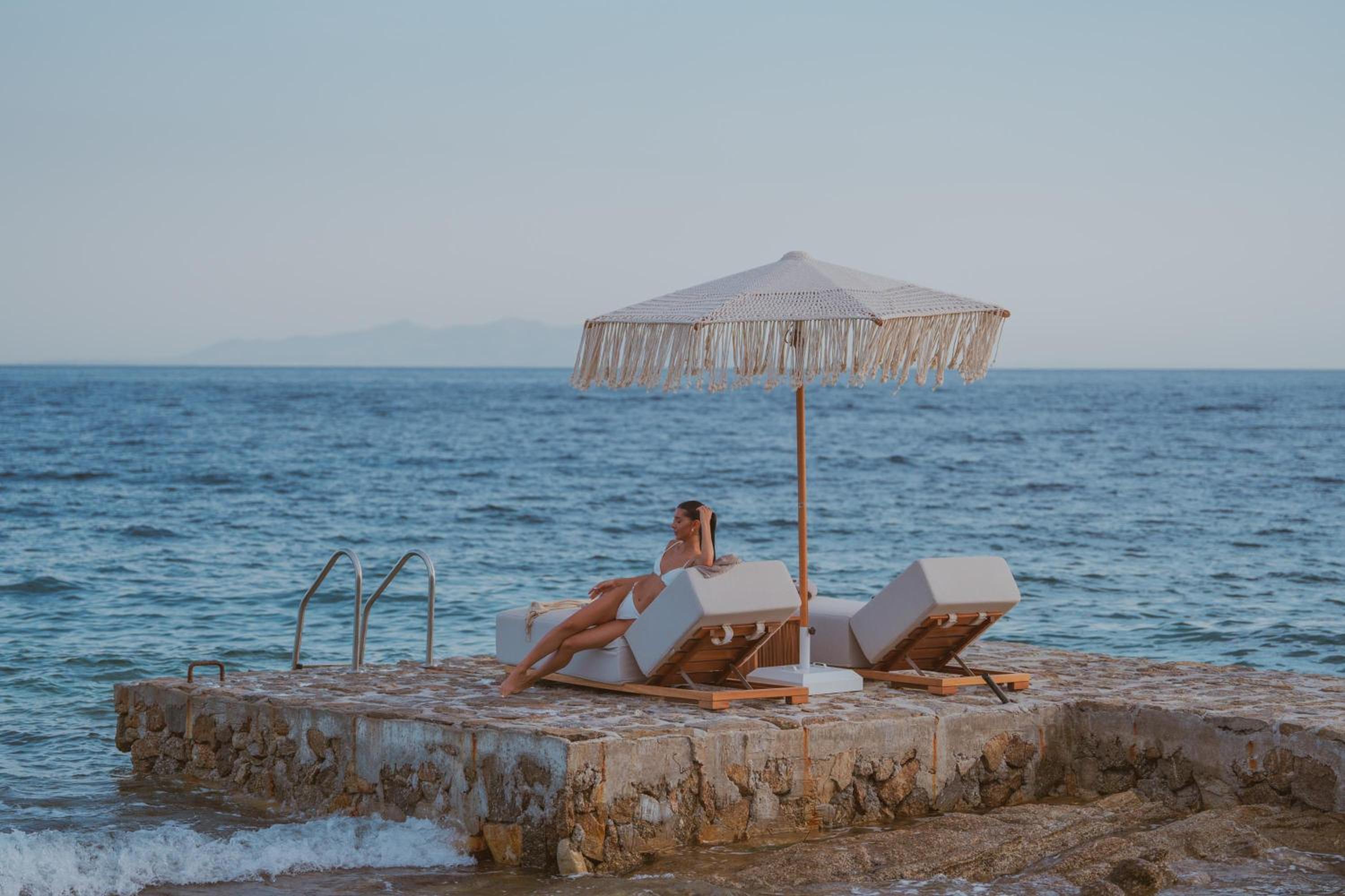 Splendid Mykonos Waterfront Villa view 3