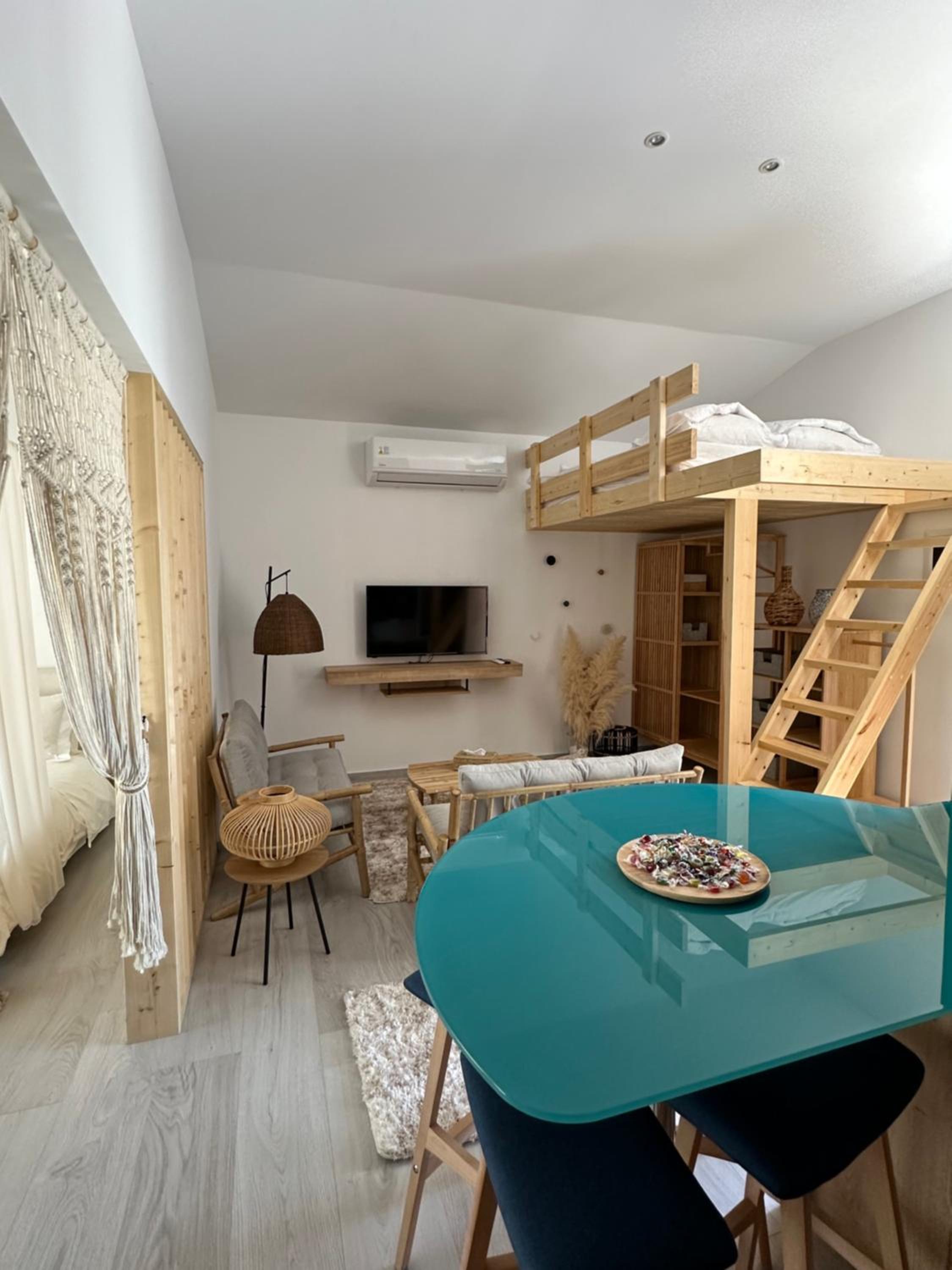 Nafplio Lodge