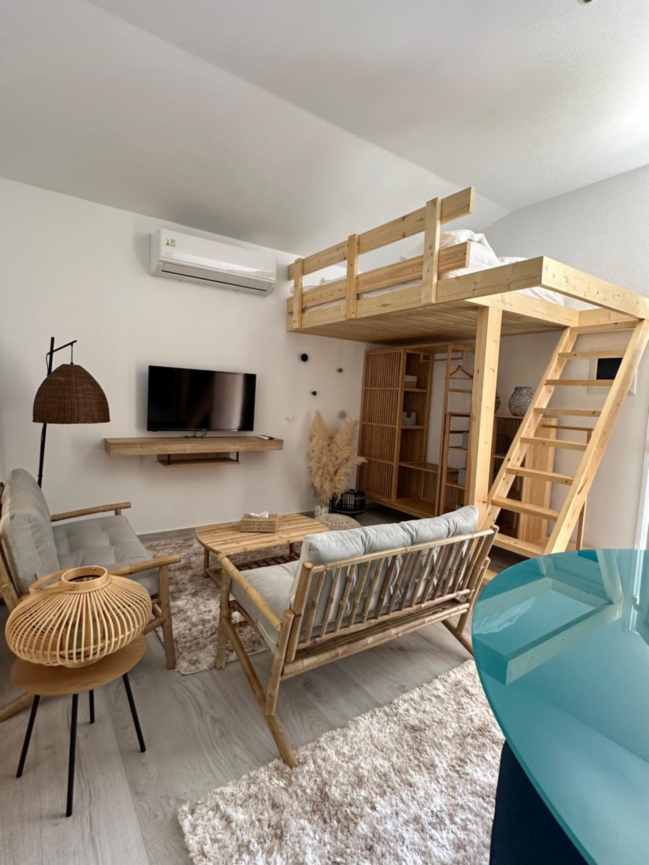 Nafplio Lodge
