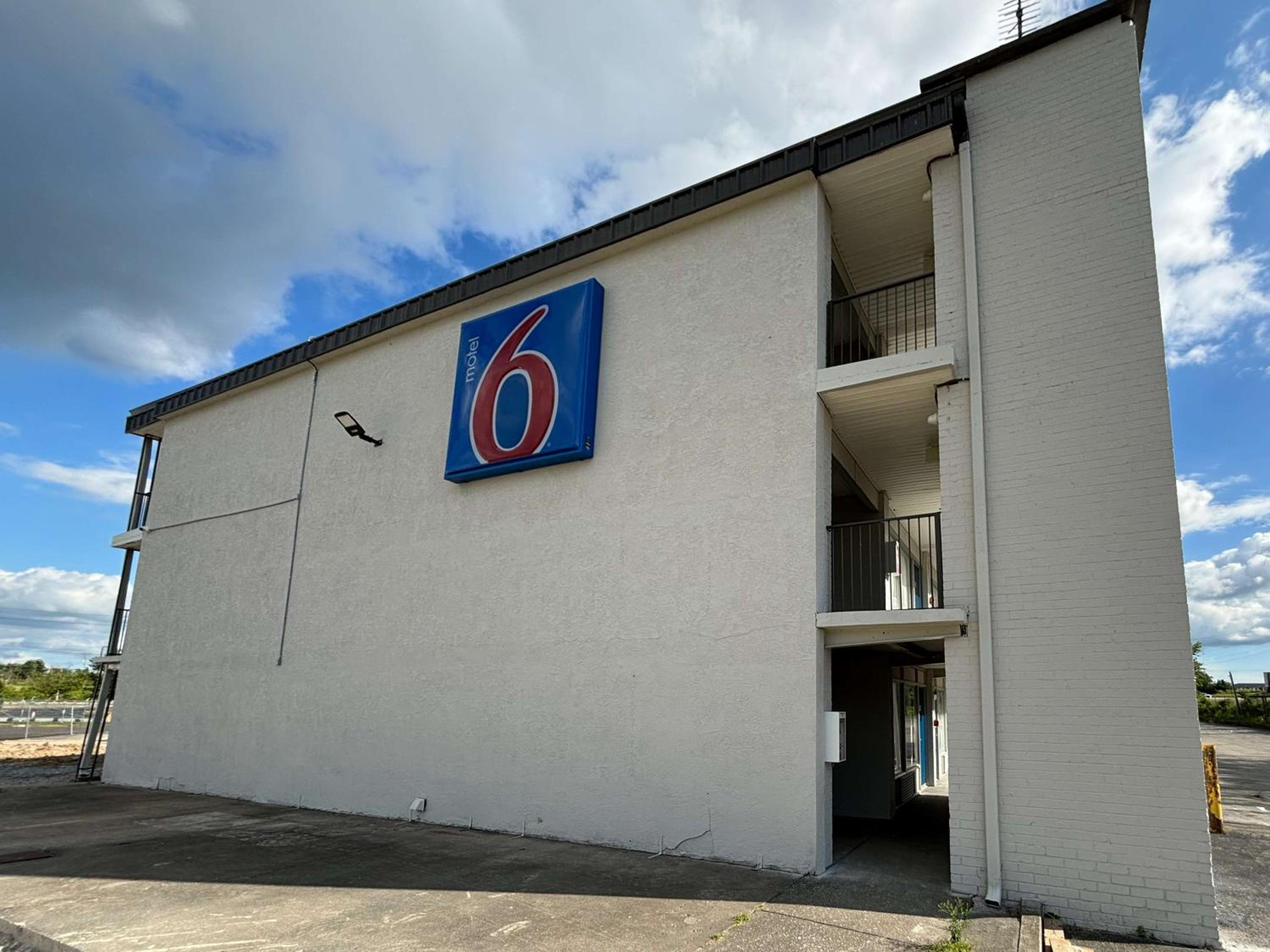 Motel 6 Richmond, KY EKU Campus Area view 3