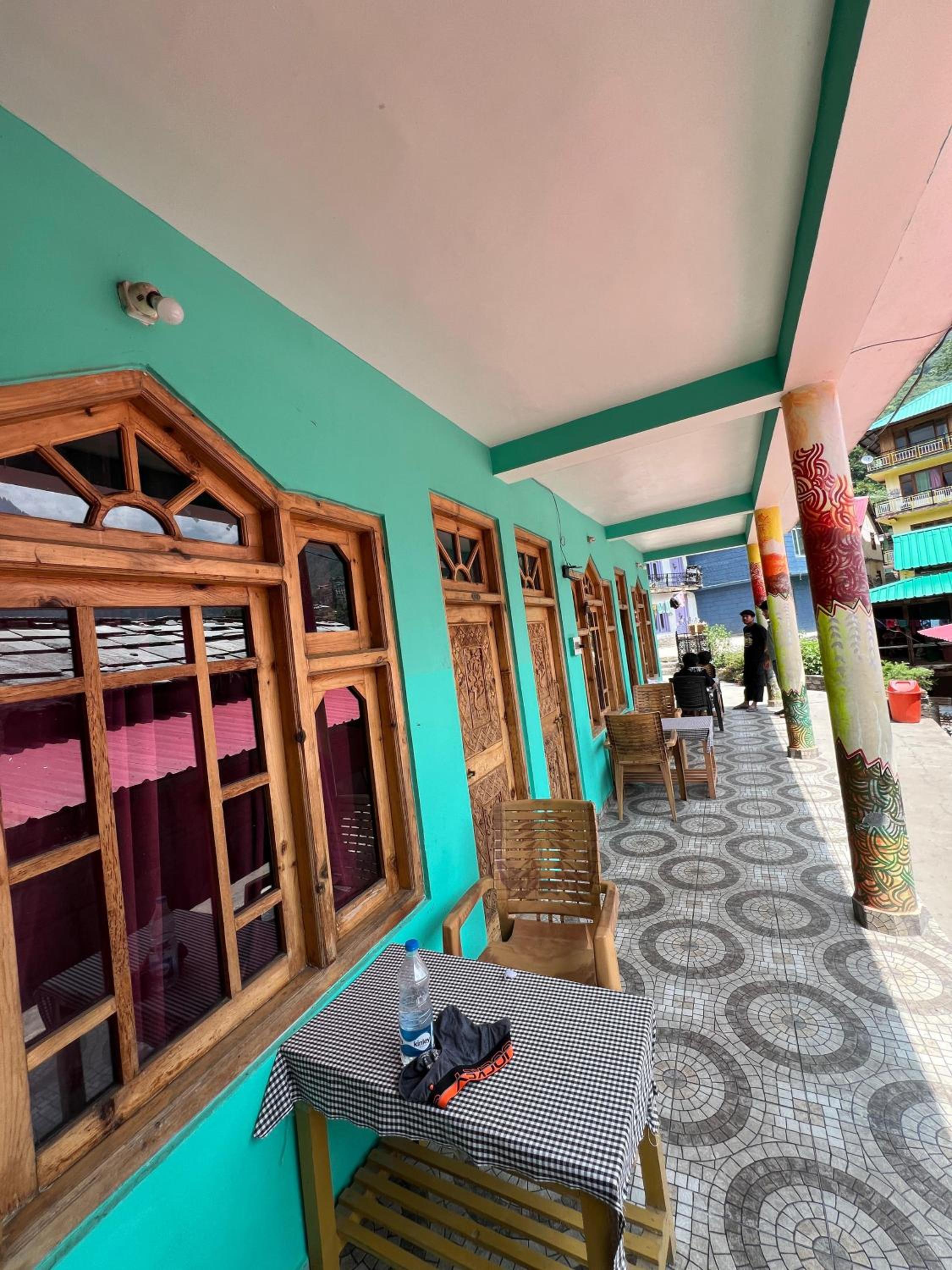 Yamuna Guest House Tosh