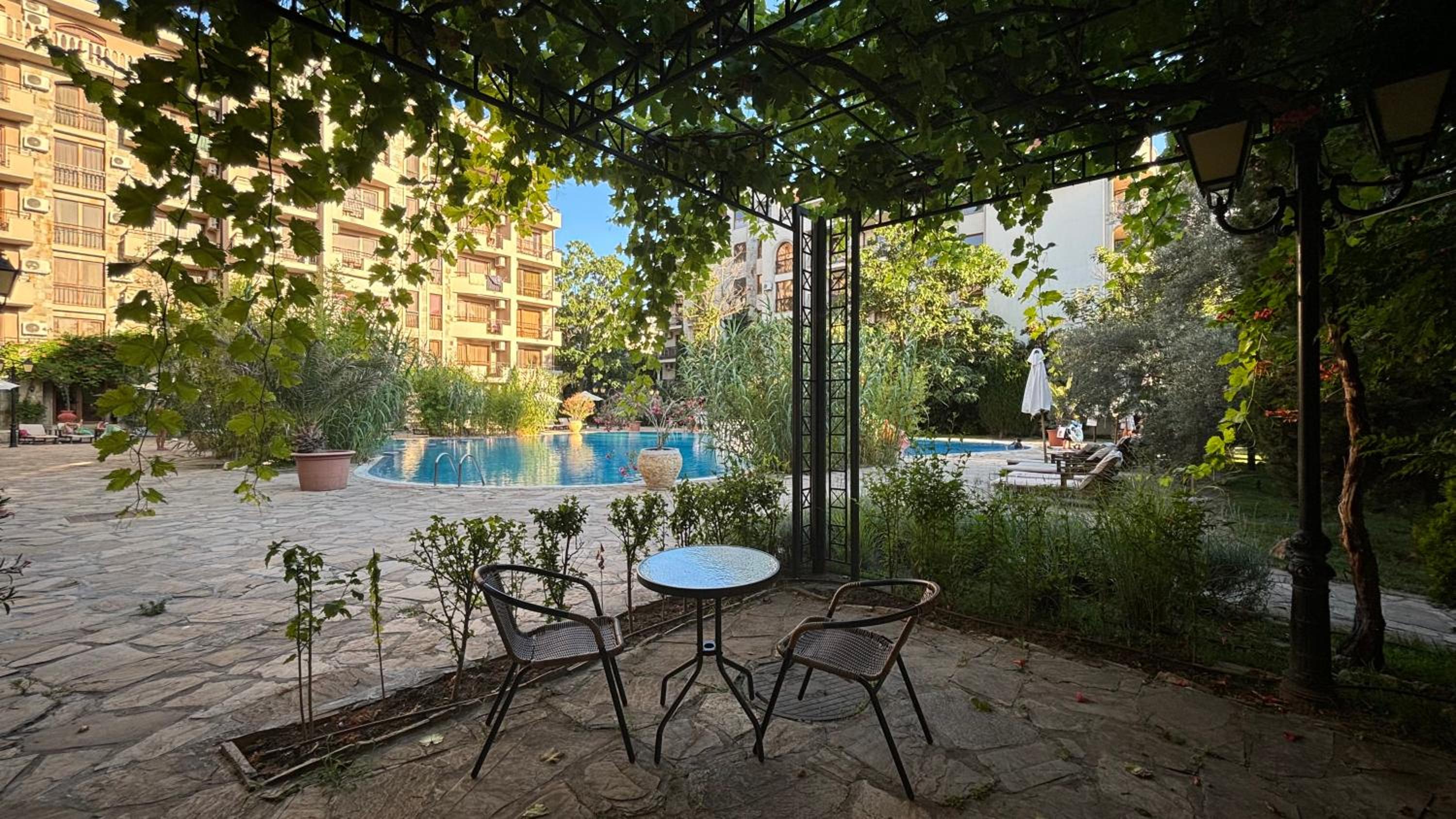 Studio/free yoga&aqua aerobic