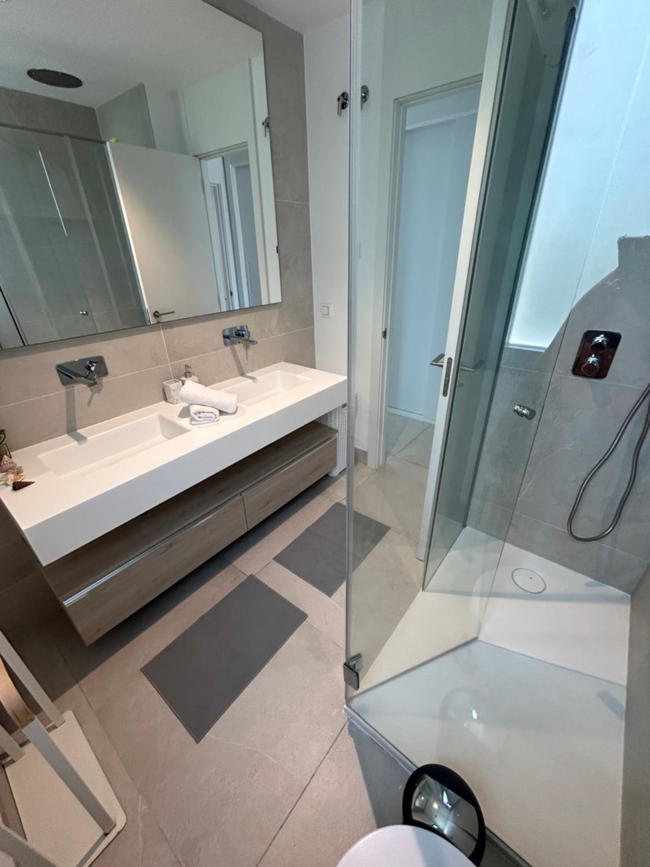 Apartamento con jardin en Cabopino Artola Homes