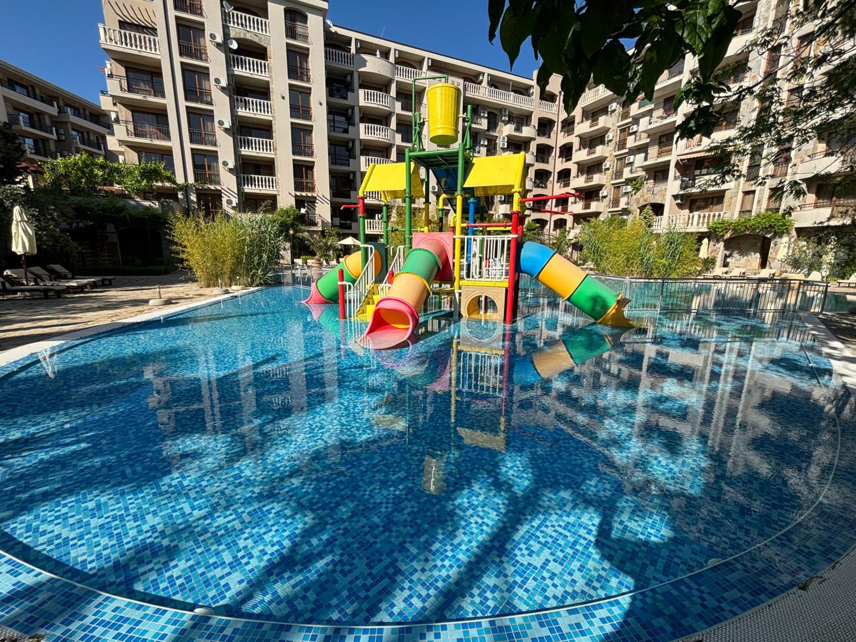 Studio/free yoga&aqua aerobic