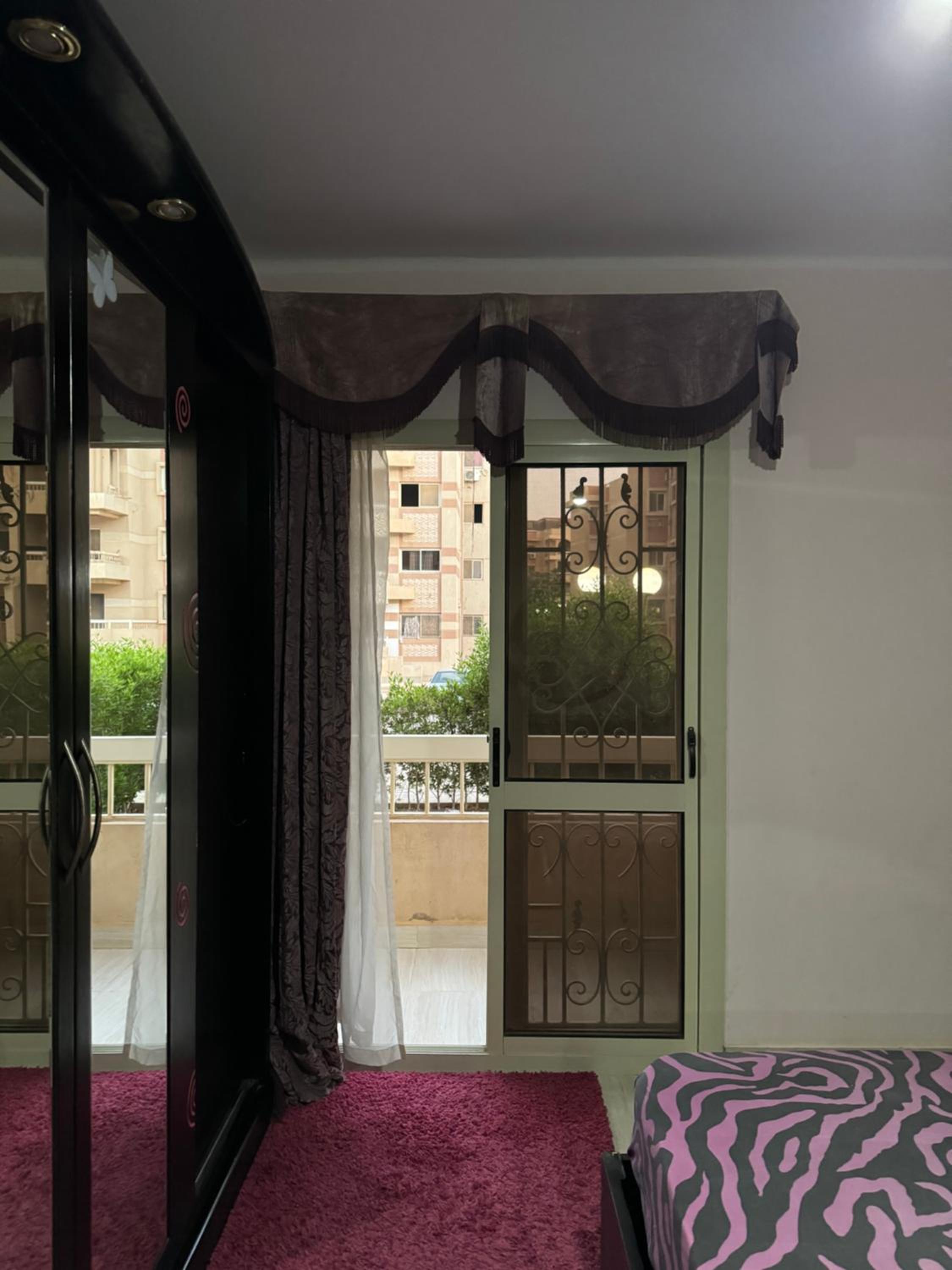 Mohandseen Oasis compound apartment
