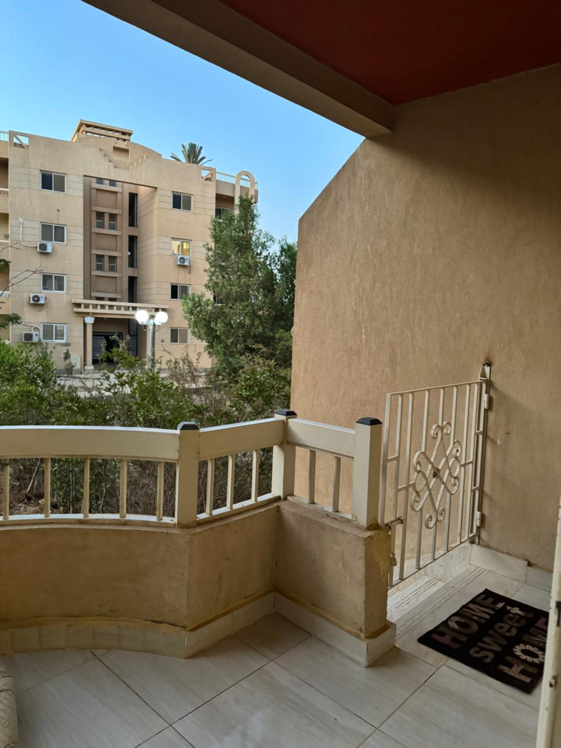Mohandseen Oasis compound apartment