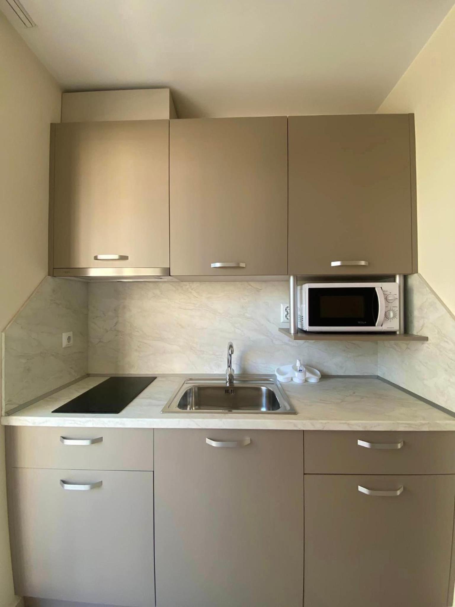Irina Apartments