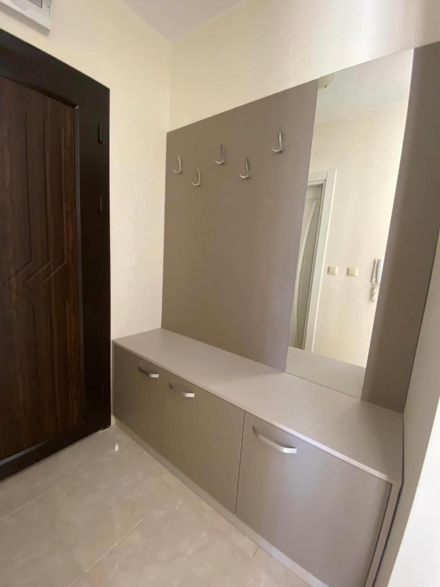 Irina Apartments