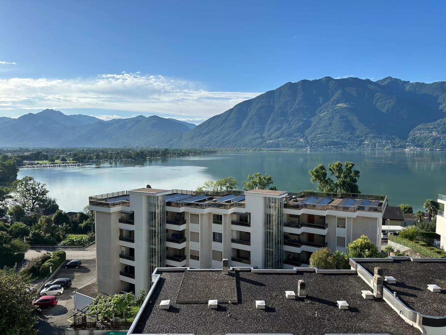 Azalee Lake View