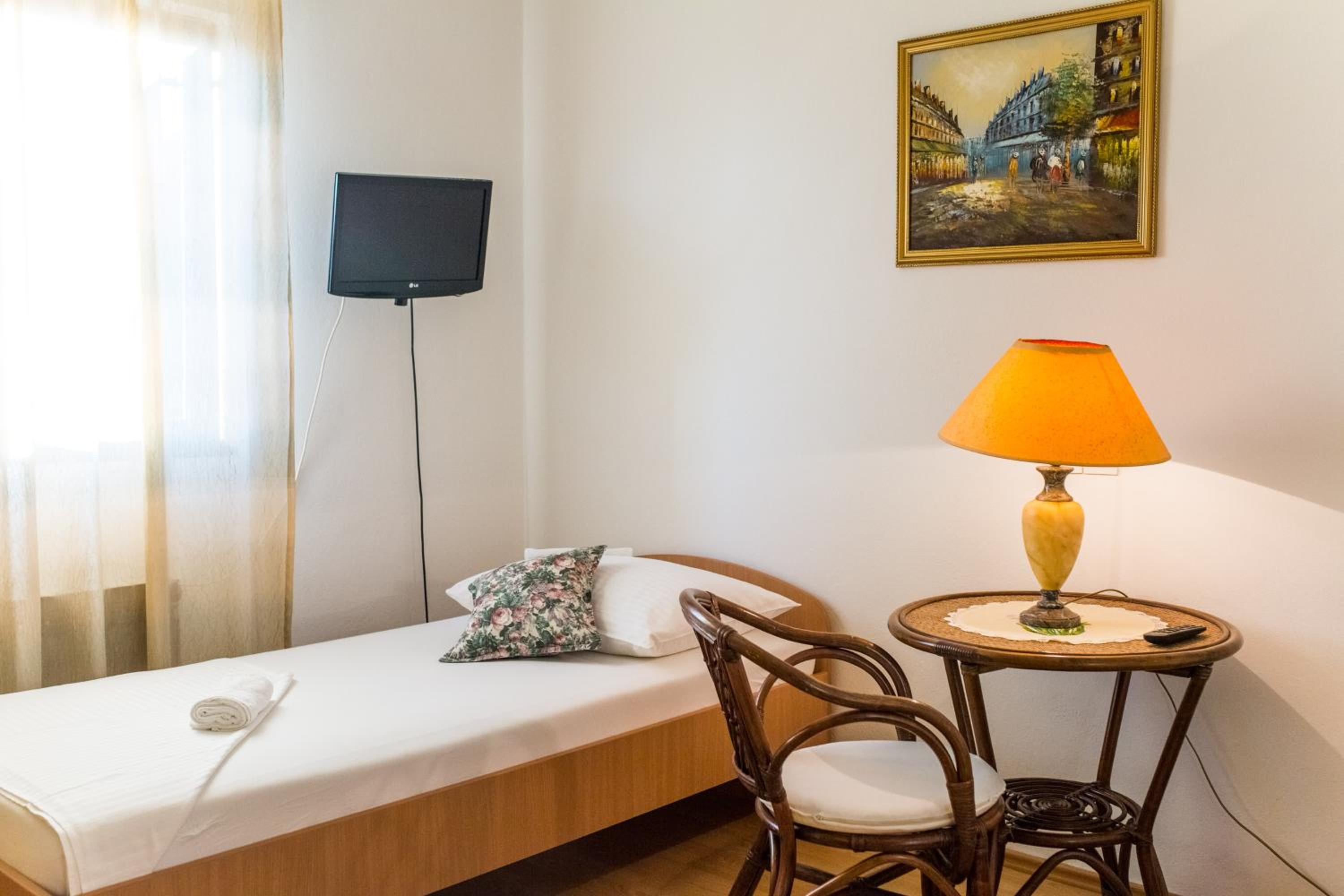 Apartment Mande en Brist