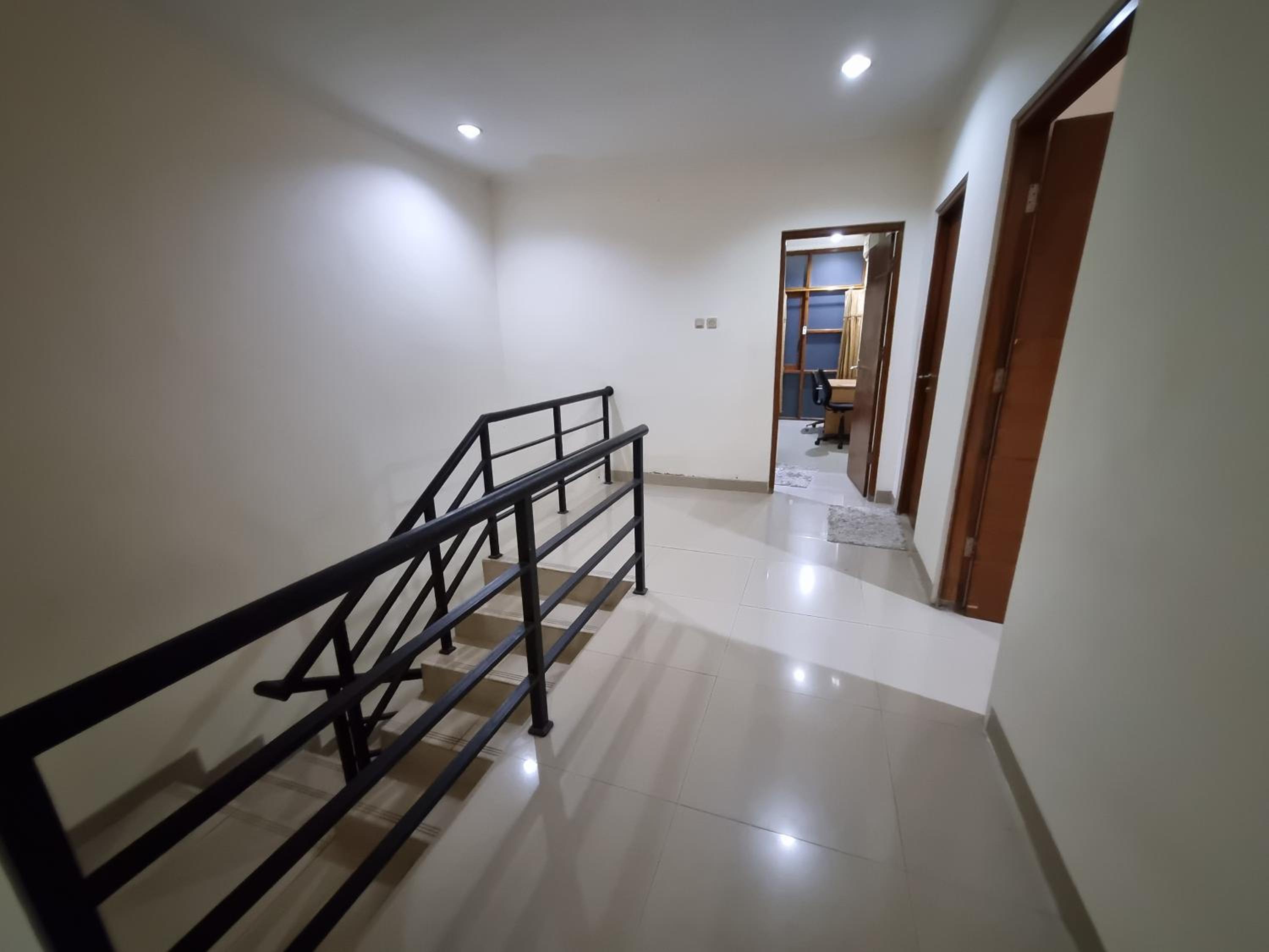 Awana AT 43 Near Malioboro view 3