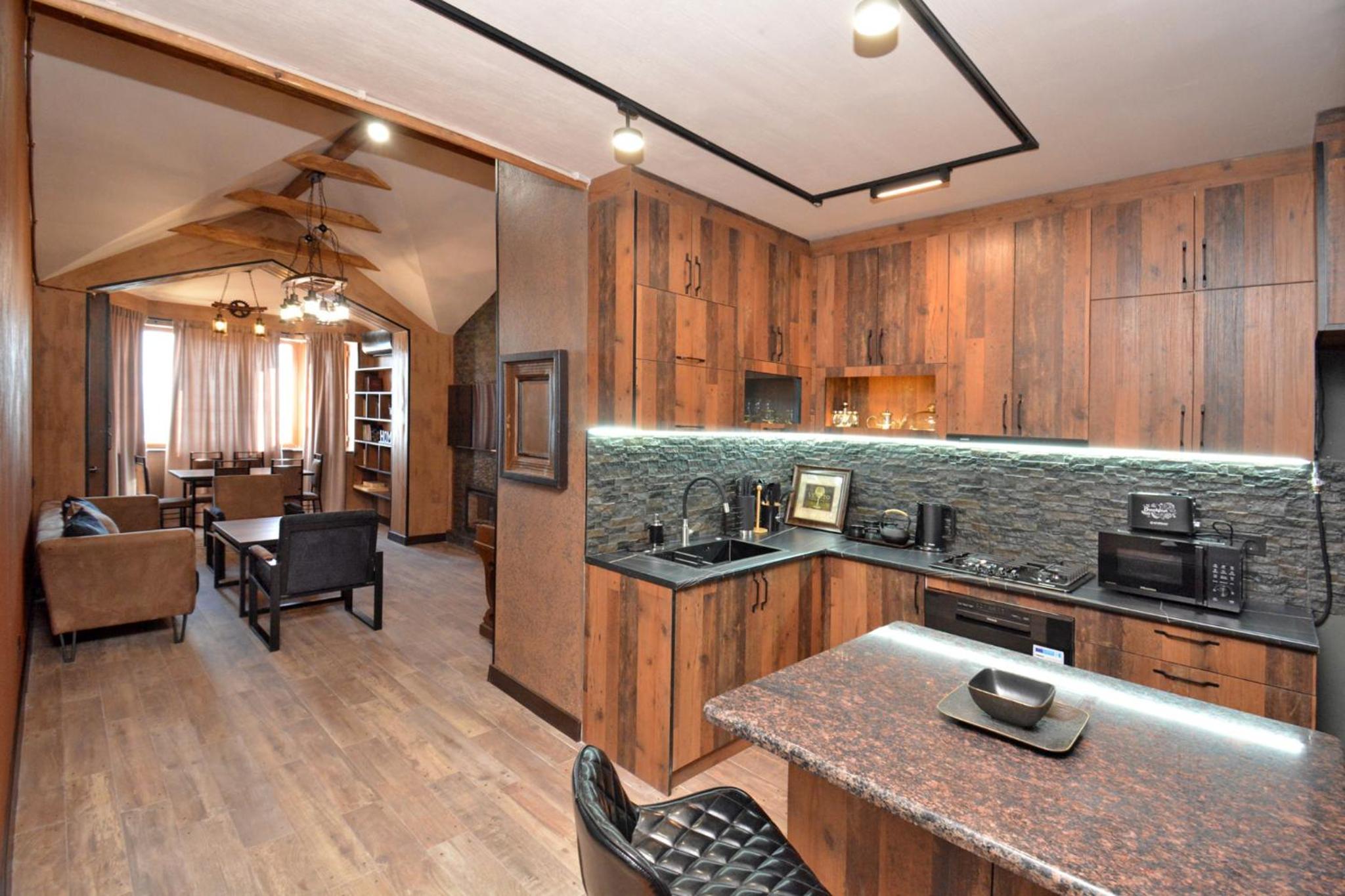 Luxury Downtown Apartment