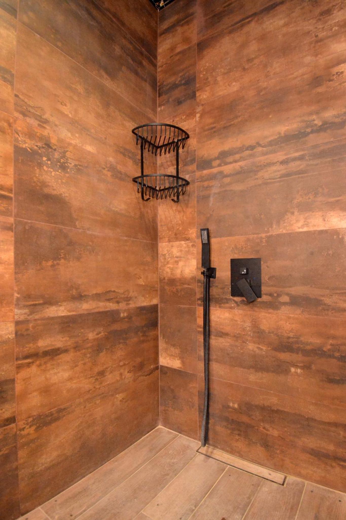 Luxury Downtown Apartment