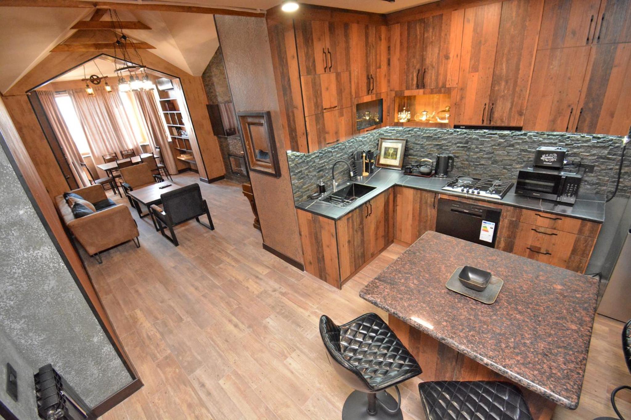 Luxury Downtown Apartment