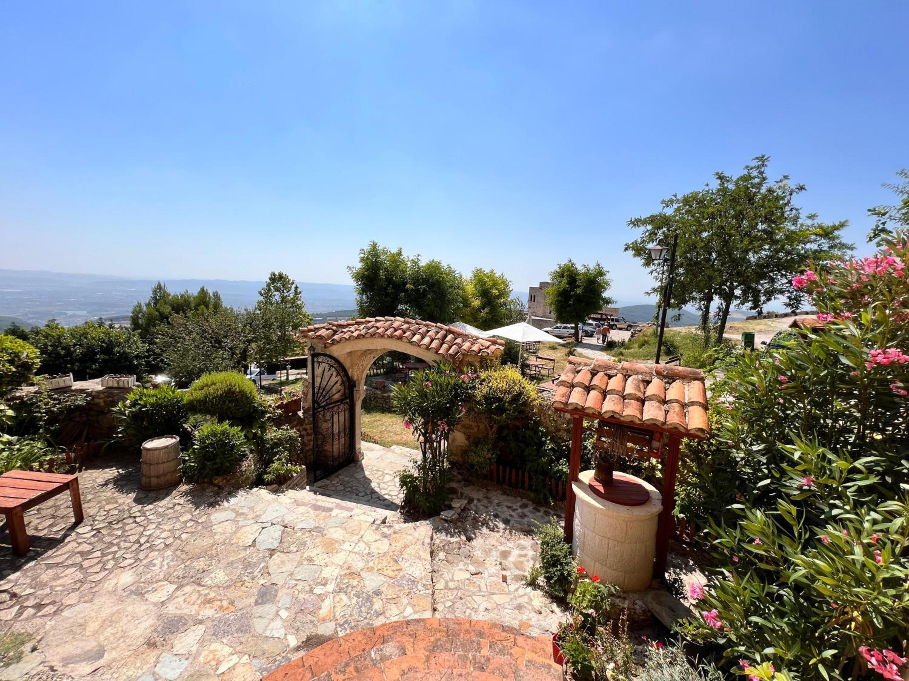 Rooms Merlika -Inside the Castle-