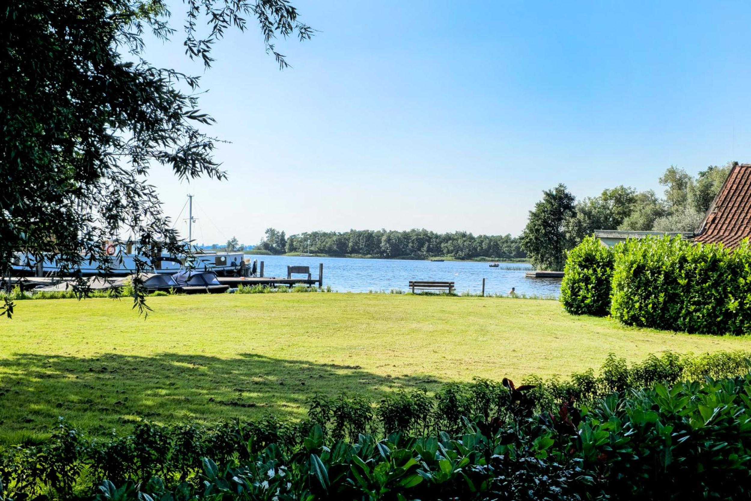 Amsterdam / Loosdrecht Rien van den Broeke Village