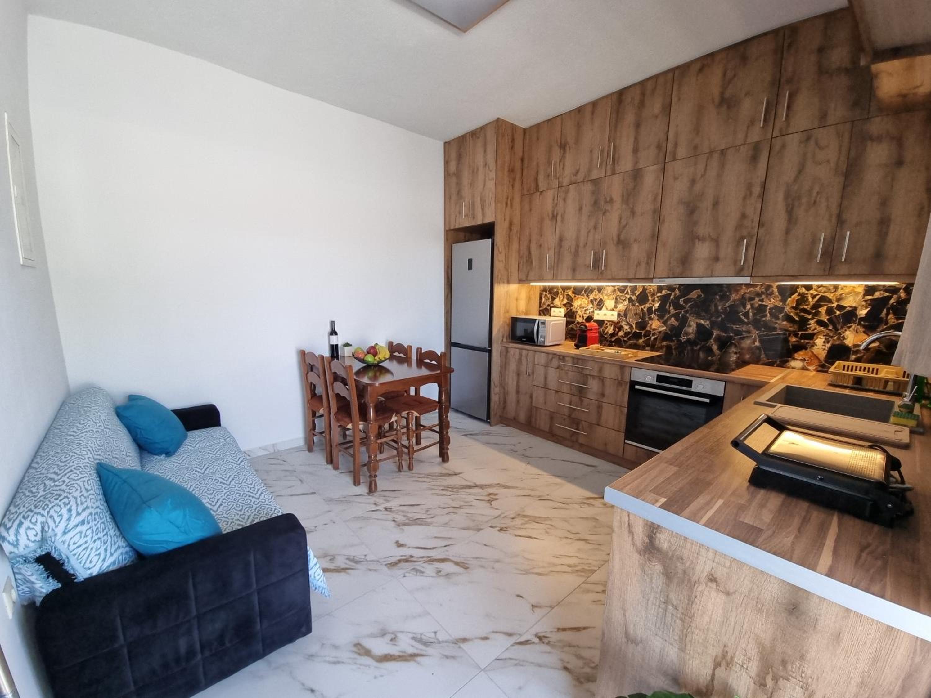 Maitos Apartments