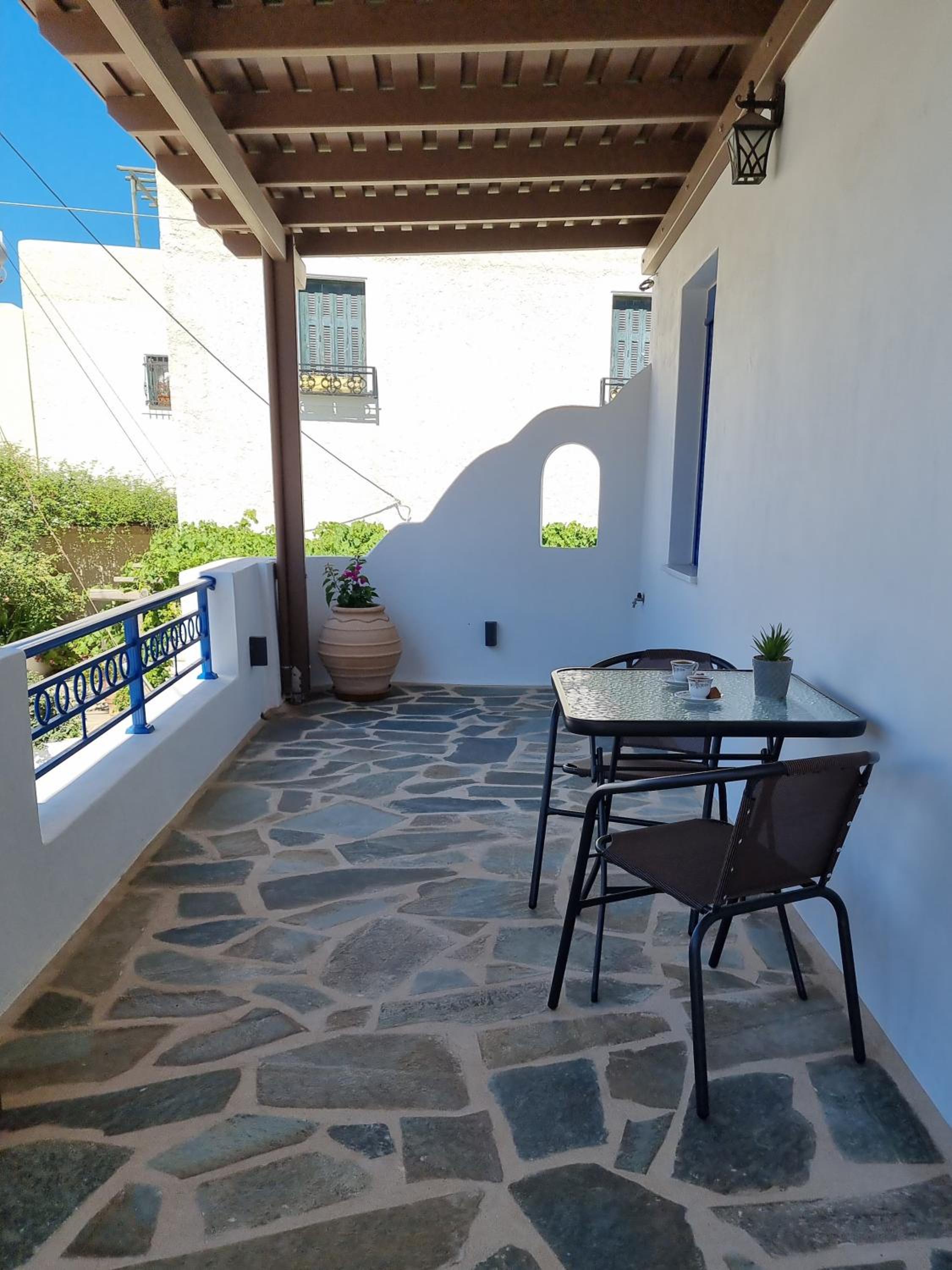 Maitos Apartments