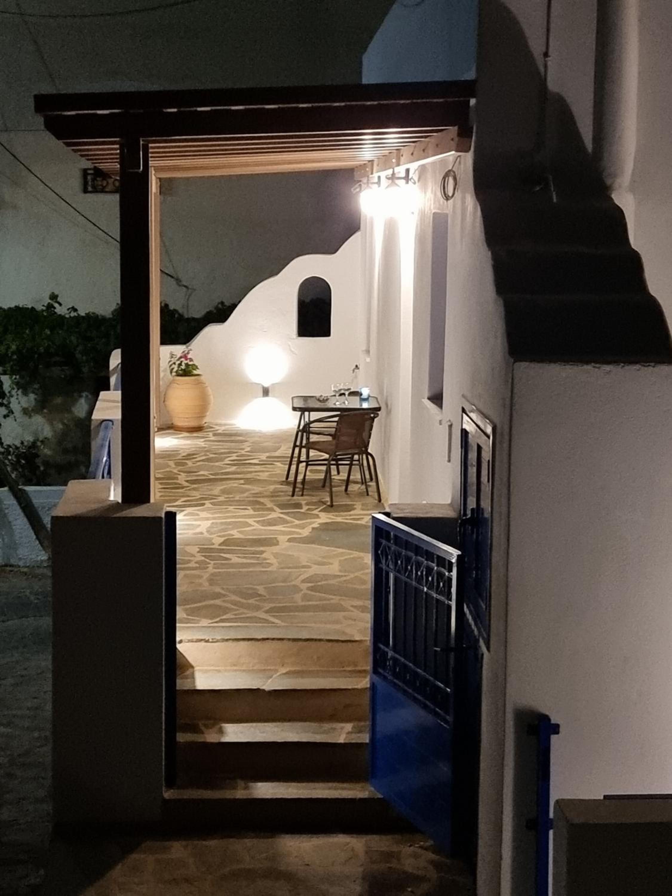 Maitos Apartments