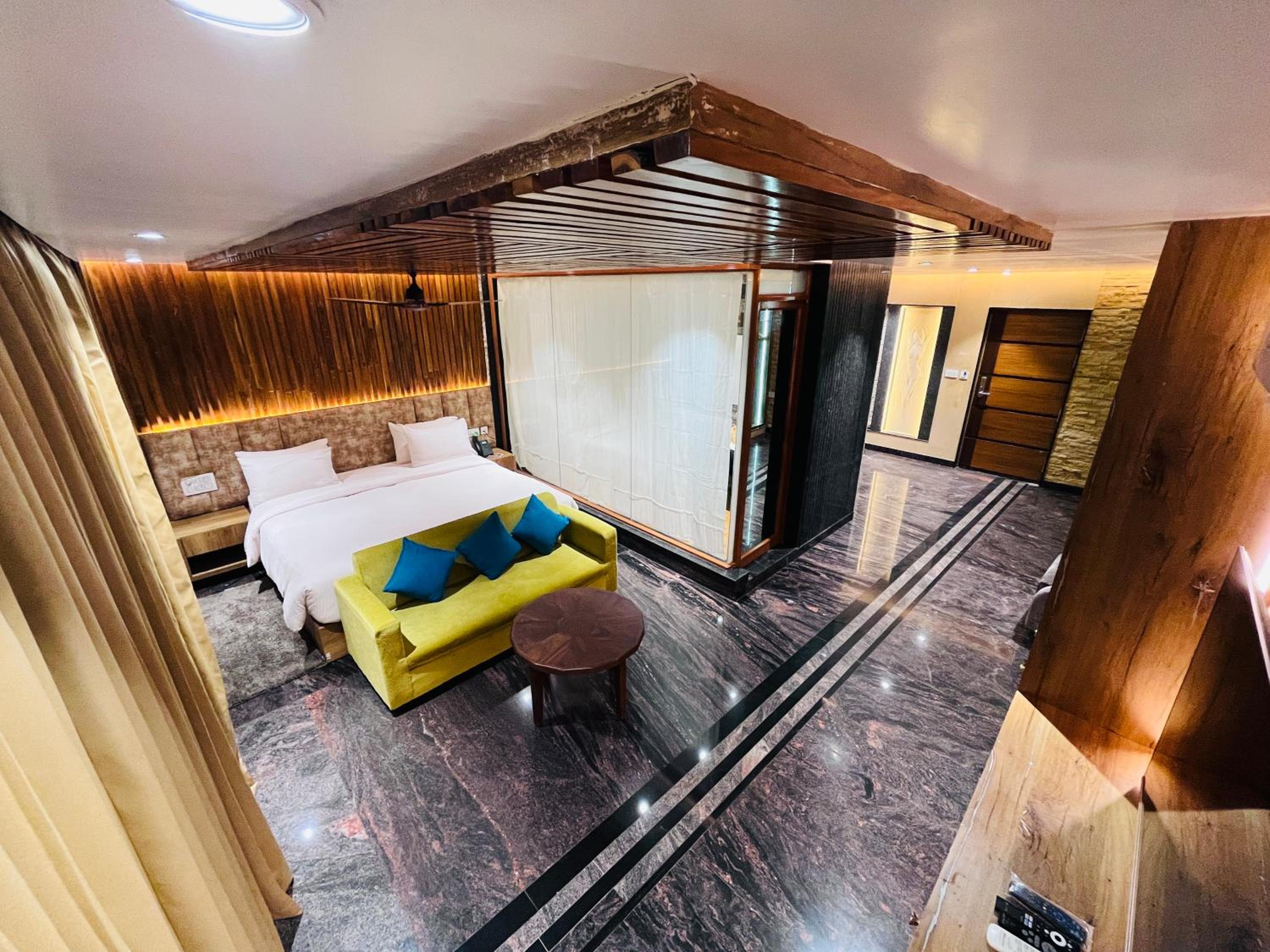 Kudle Beach View Resort And Spa Gokarna