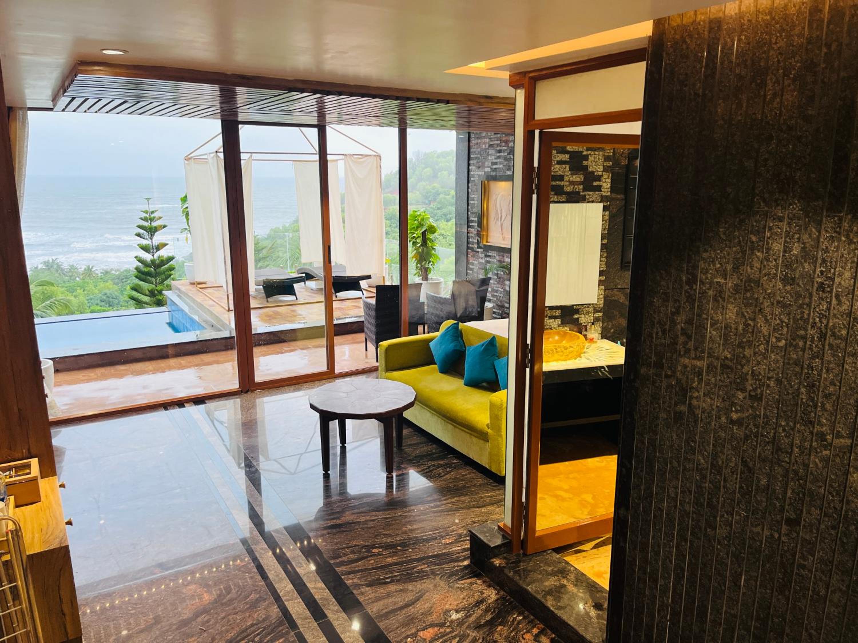 Kudle Beach View Resort And Spa Gokarna